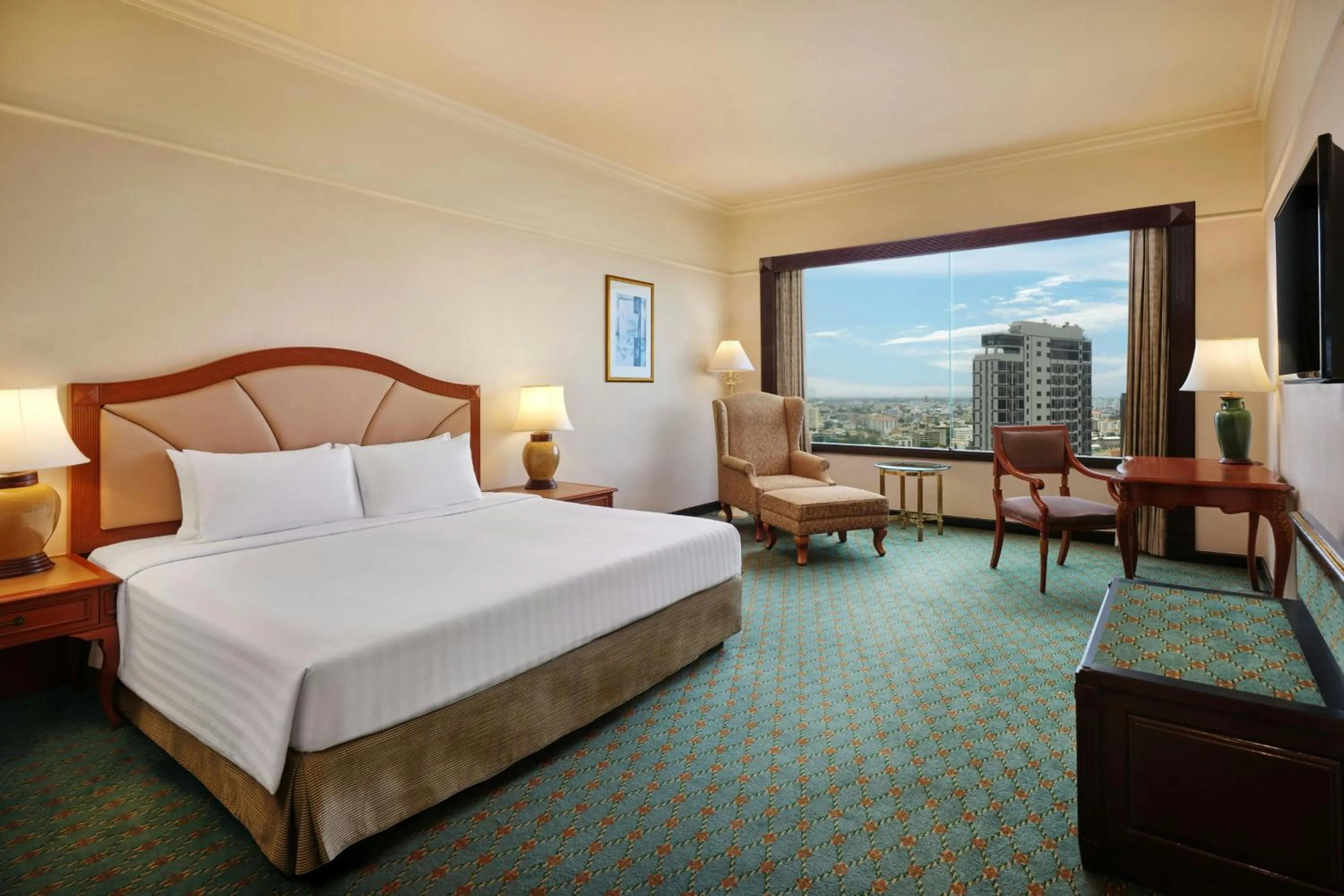 Photo of the whole room, Bed in Jubilee Prestige Hotel Ratchadapisek