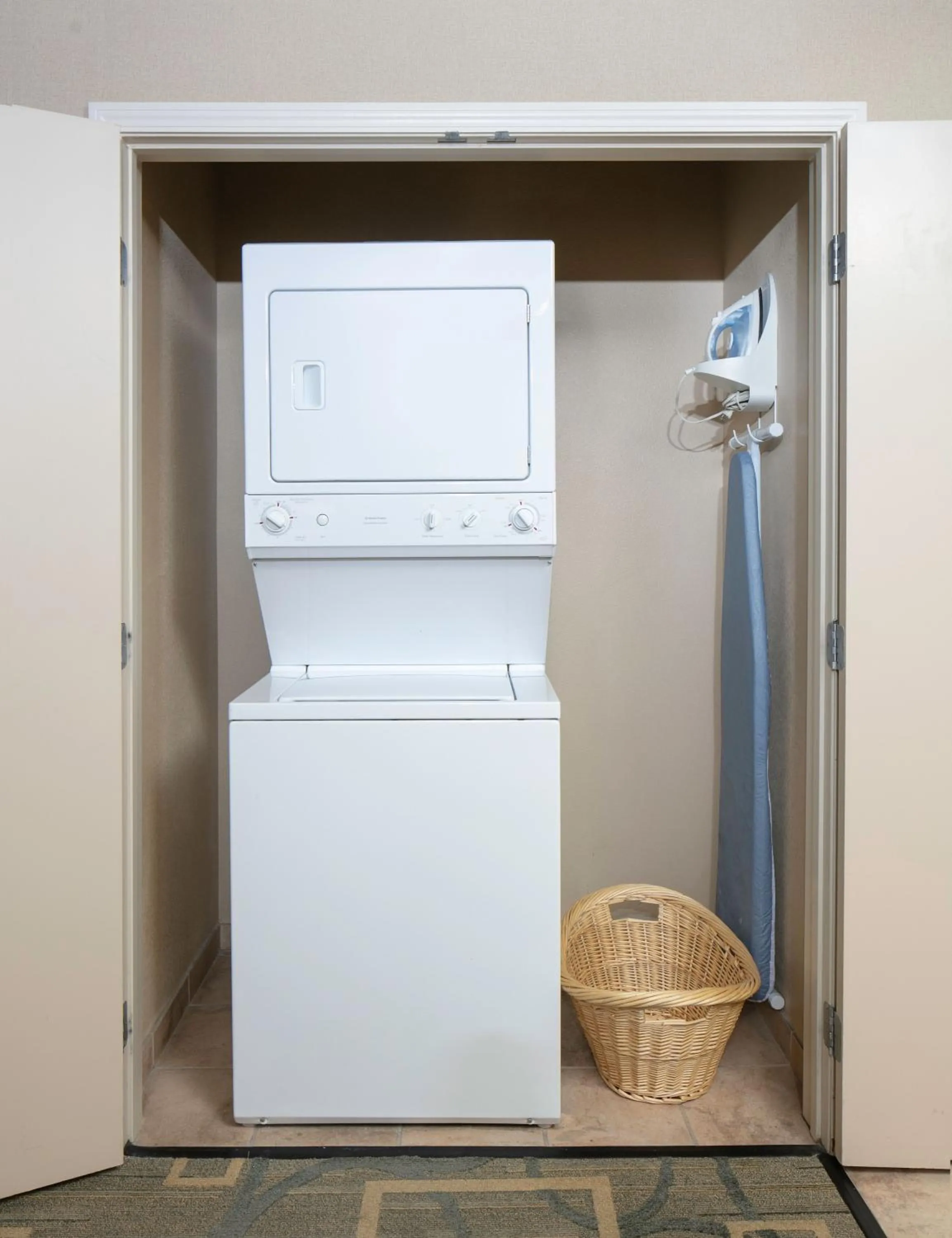 washing machine in The Platinum Hotel