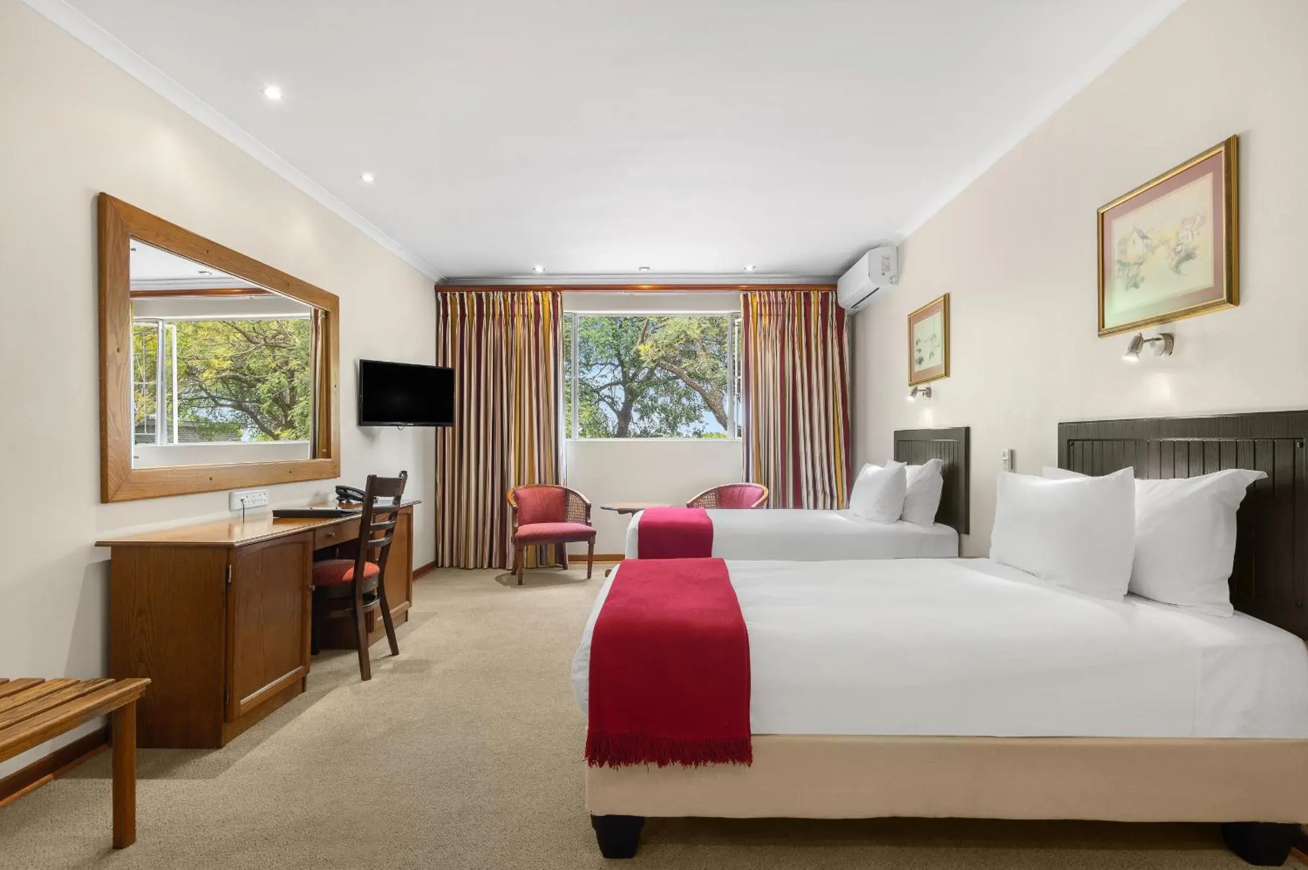 Standard Double or Twin Room - single occupancy in Park Hotel Mokopane Standard Double or Twin Room - single occupancy in Park Hotel Mokopane