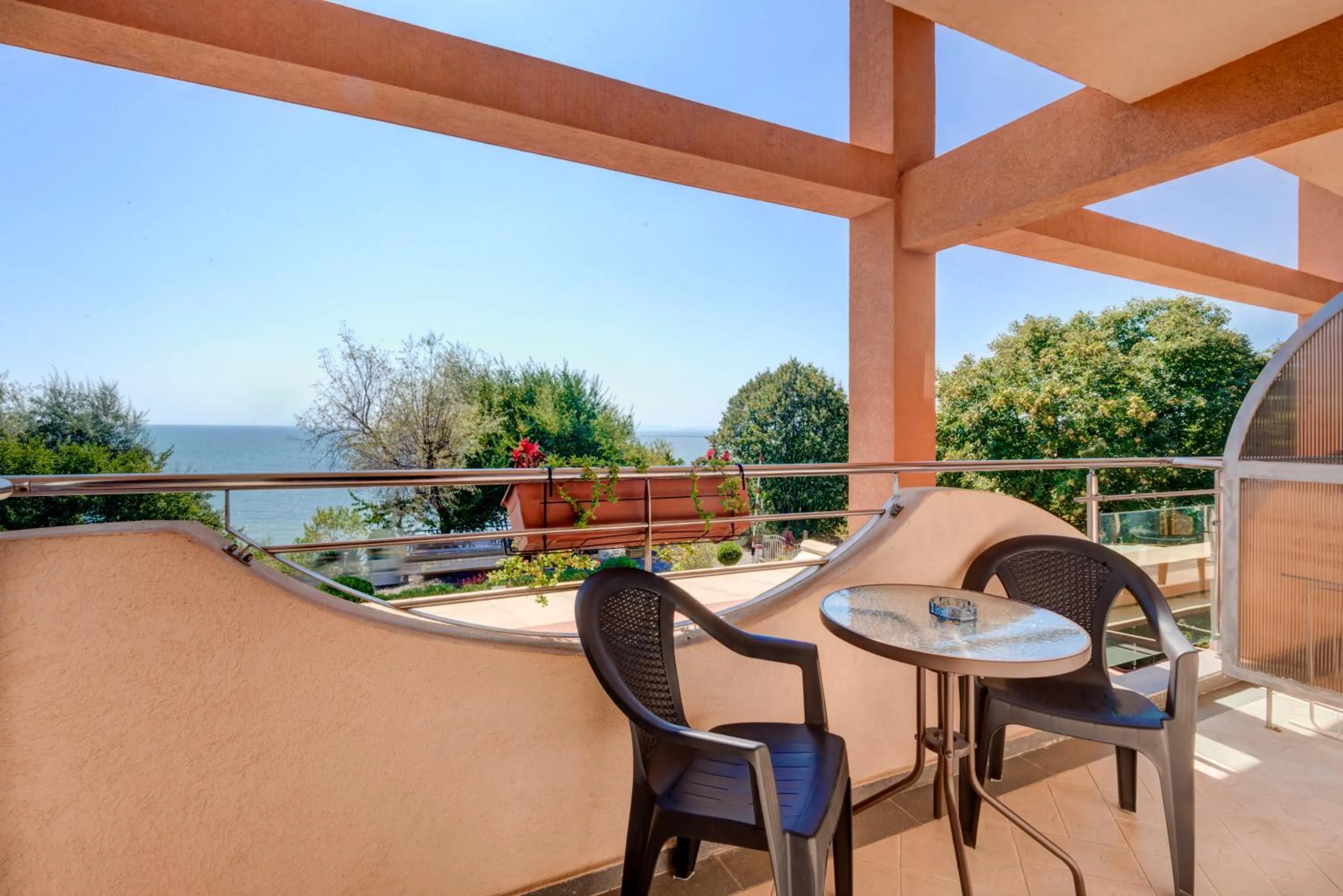 Patio in Hotel Capri