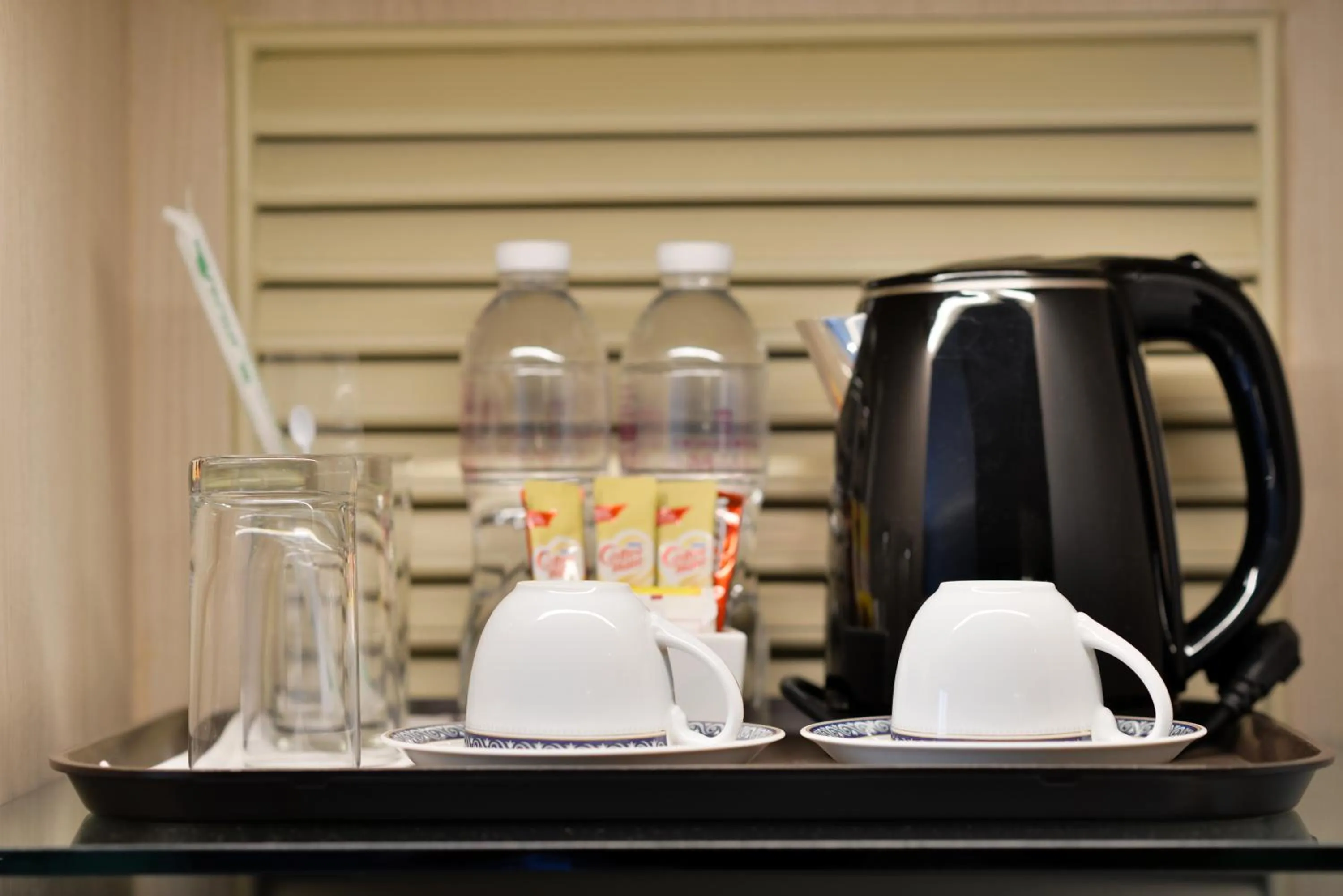 Coffee/tea facilities in Twin Towers Hotel
