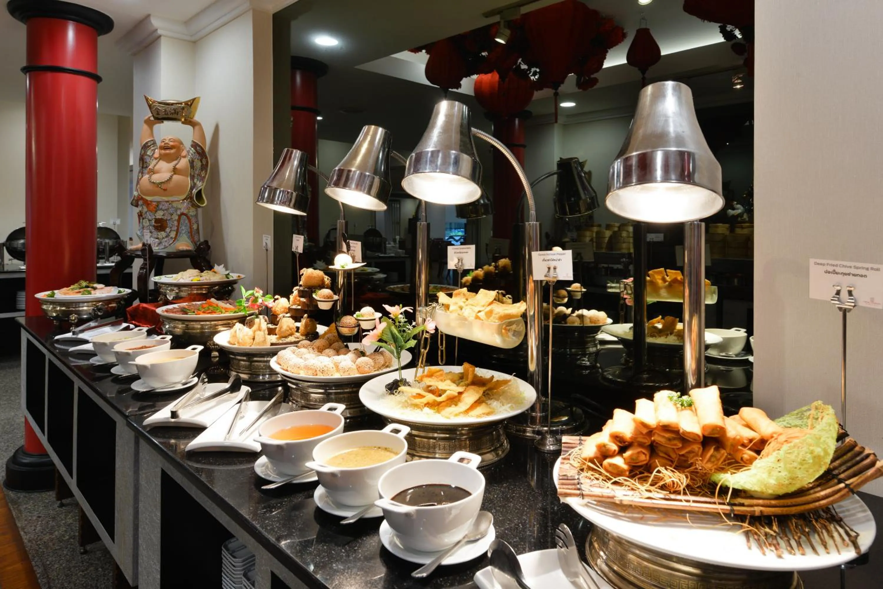 Restaurant/places to eat in Twin Towers Hotel