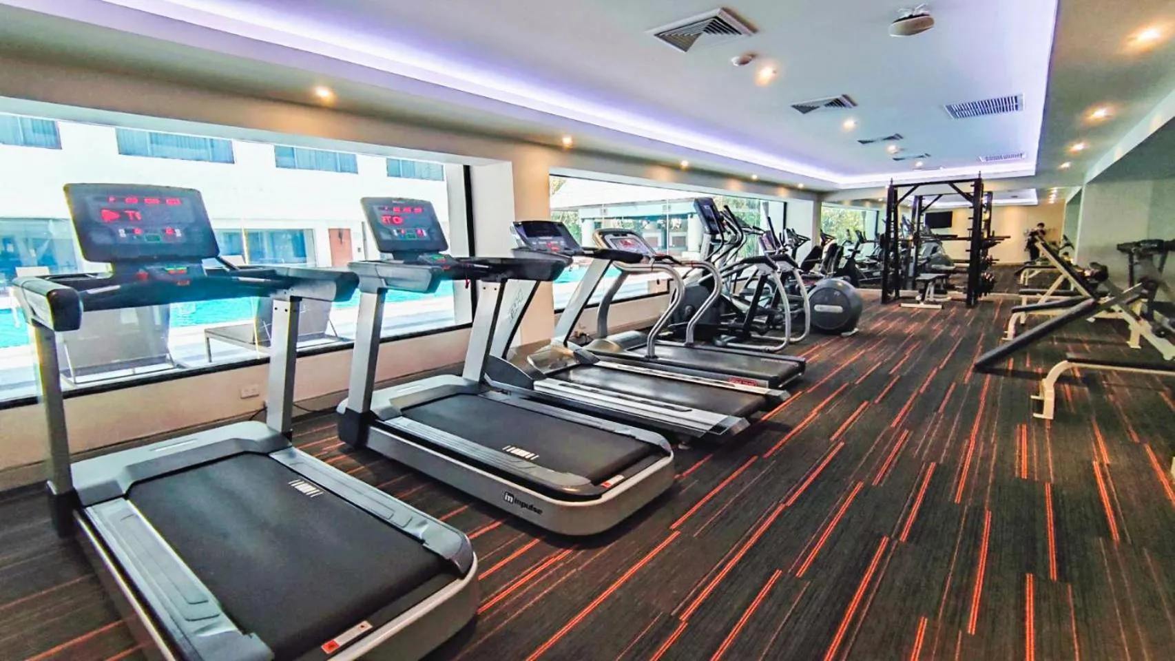 Fitness centre/facilities in Twin Towers Hotel