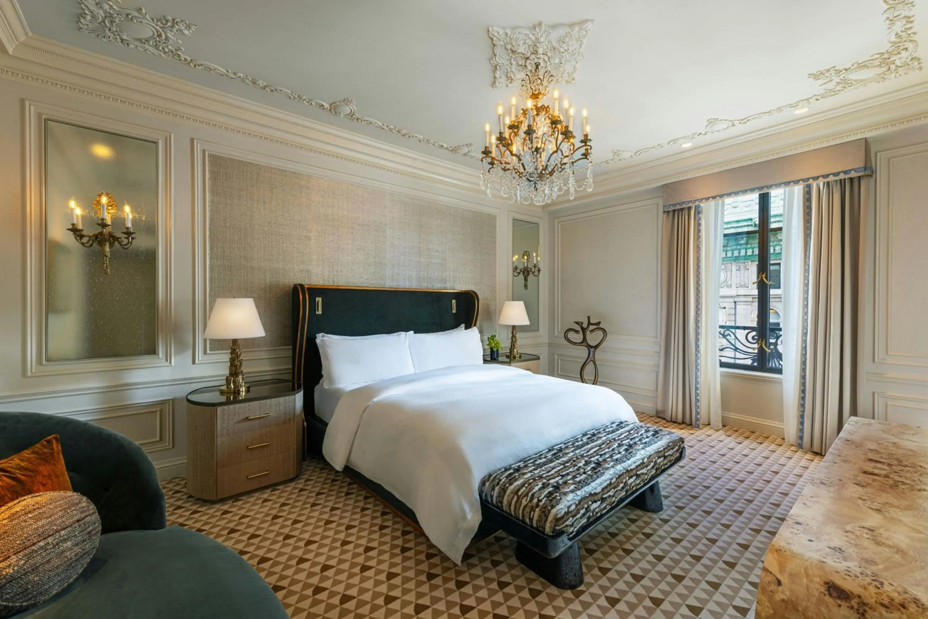 Living room, Bed in The St. Regis New York