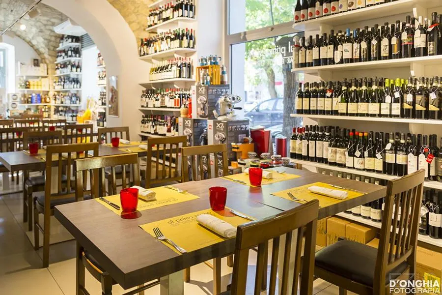 Restaurant/places to eat in Al primo piano bed And breakfast