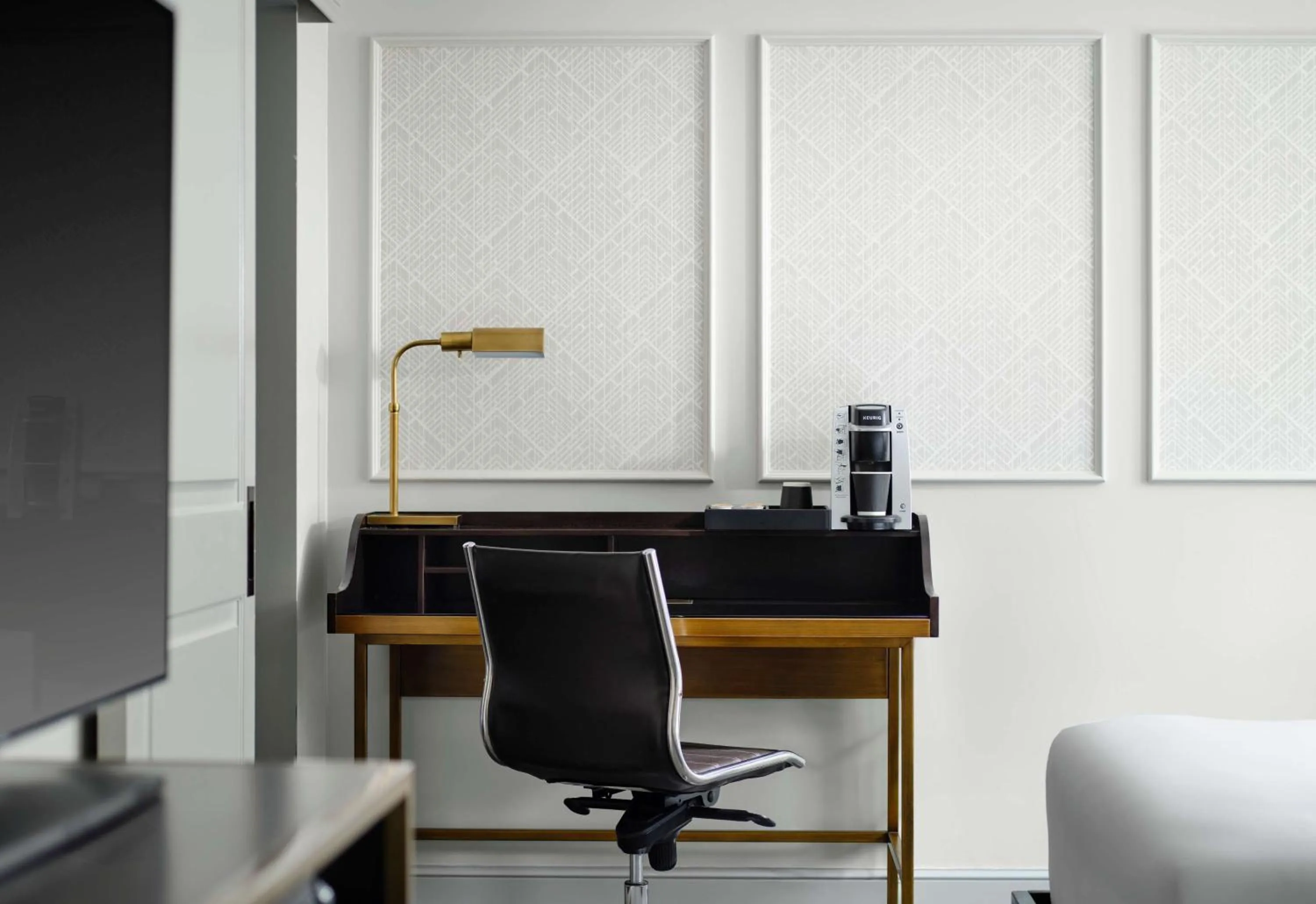 Bedroom in Hotel Phillips Kansas City, Curio Collection By Hilton