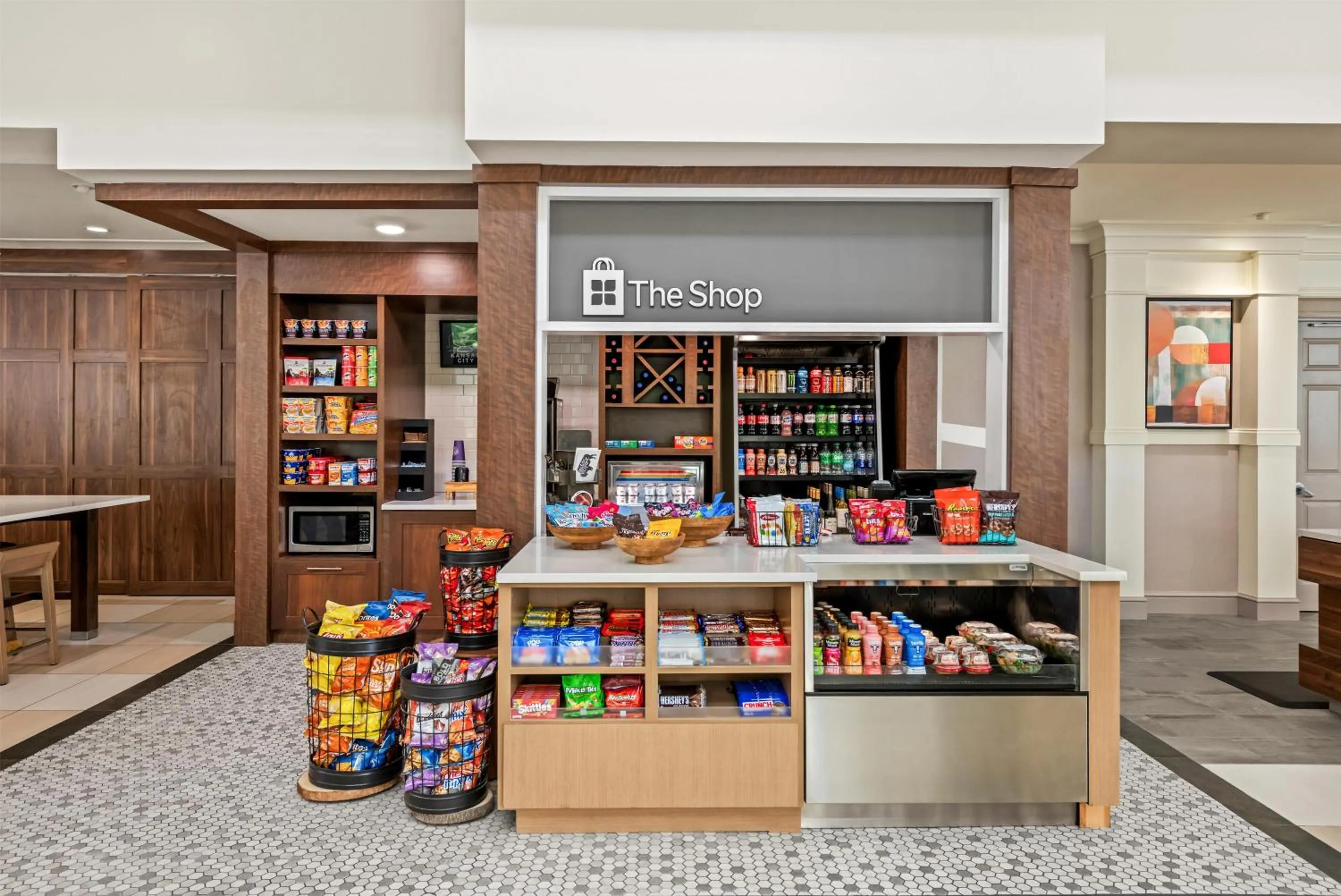 Dining area in Hilton Garden Inn Overland Park