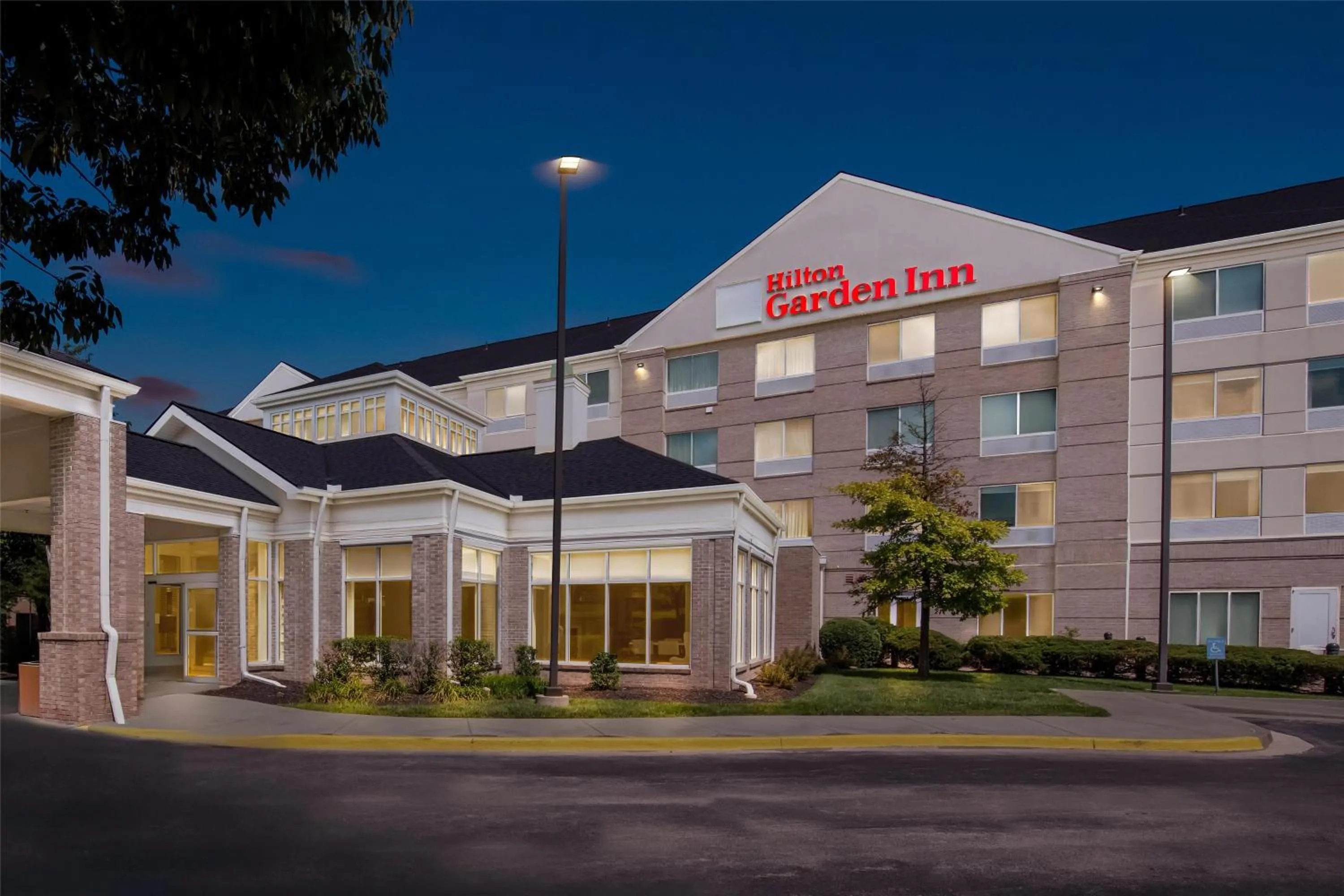 Property building in Hilton Garden Inn Overland Park
