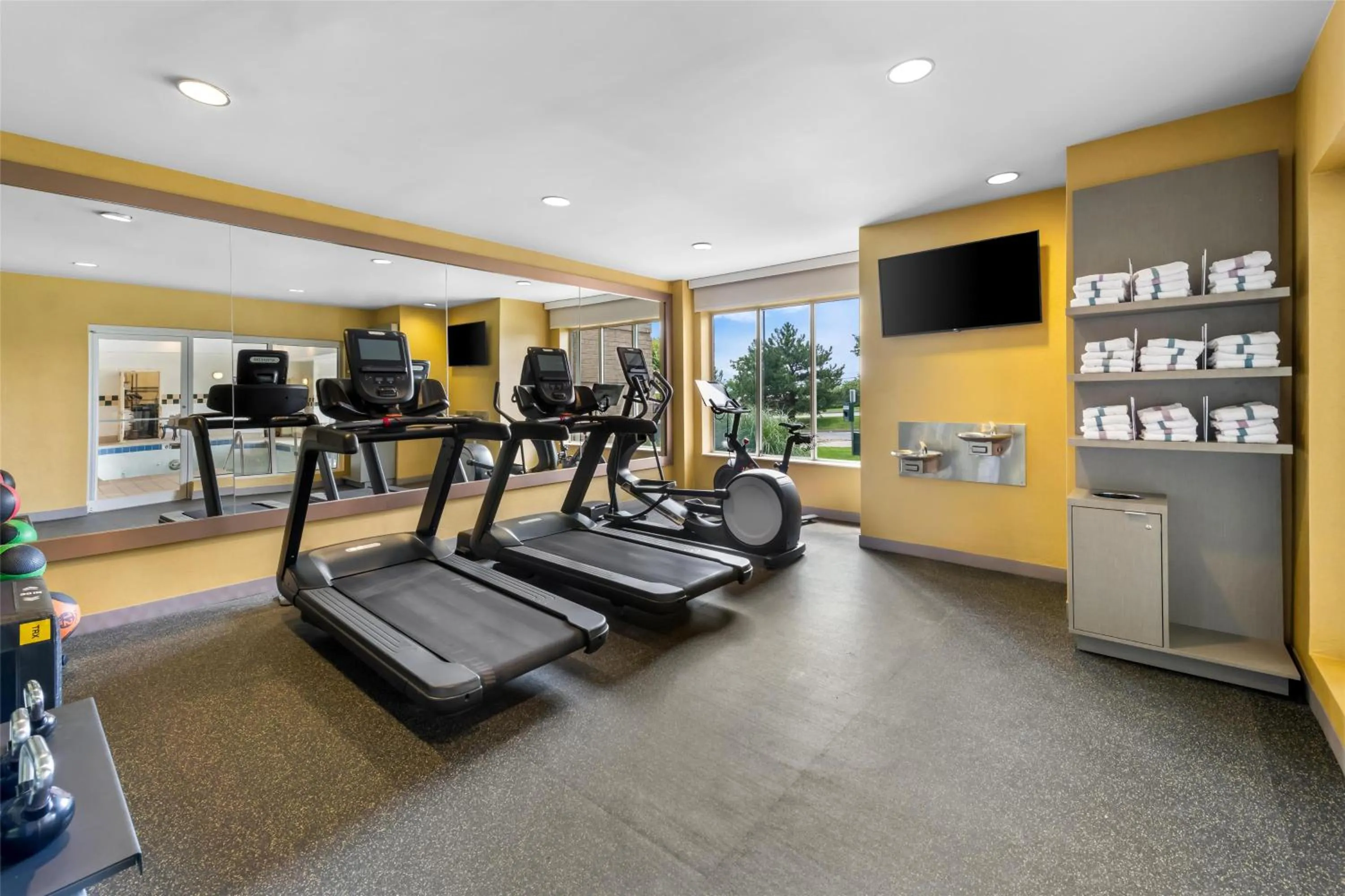 Fitness centre/facilities in Hilton Garden Inn Overland Park