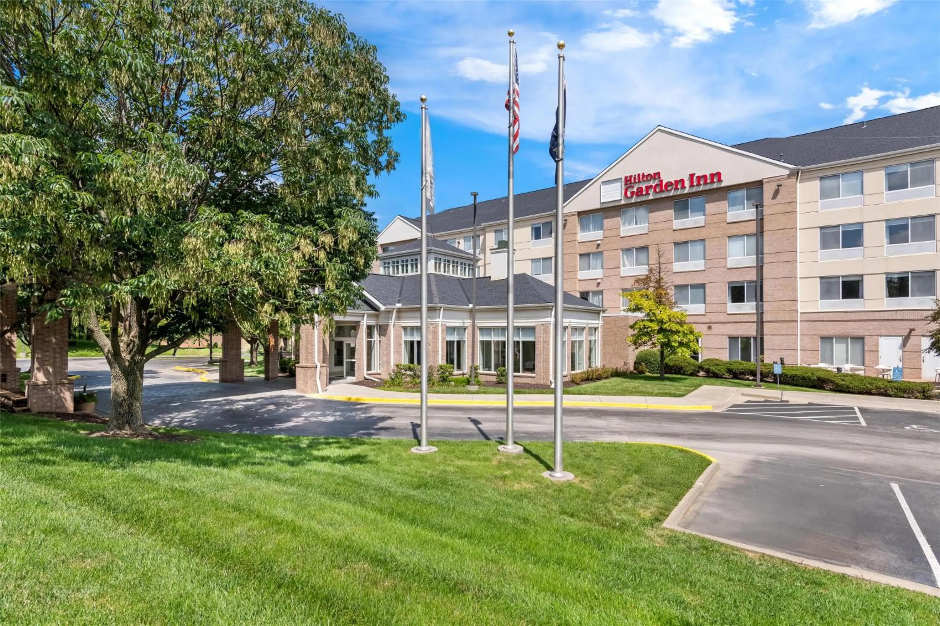 Property building in Hilton Garden Inn Overland Park