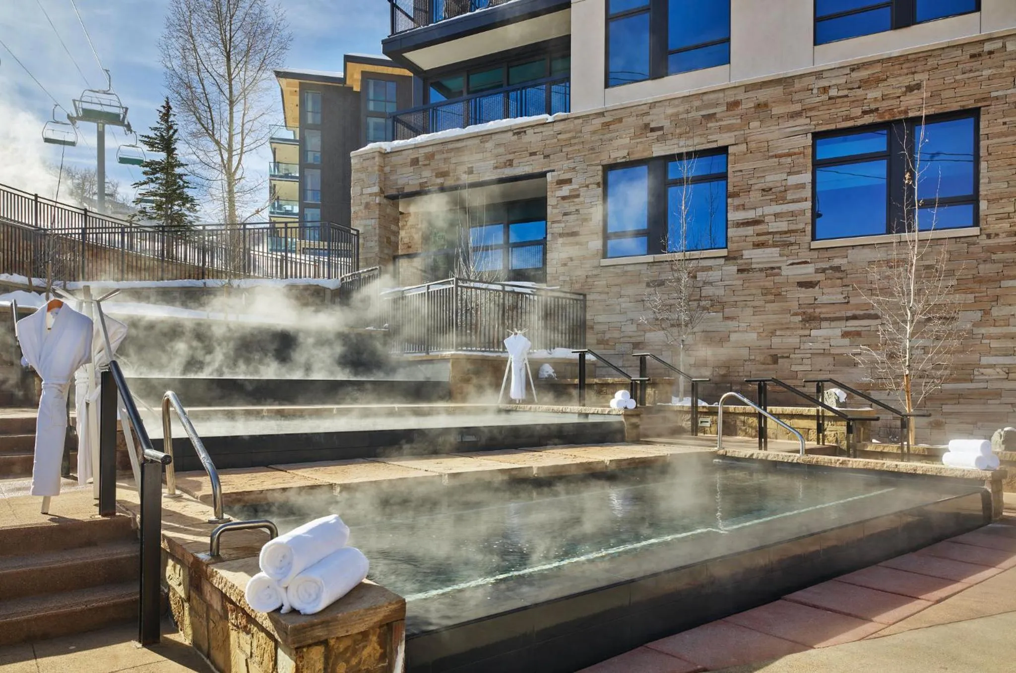 Swimming pool in Viceroy Snowmass