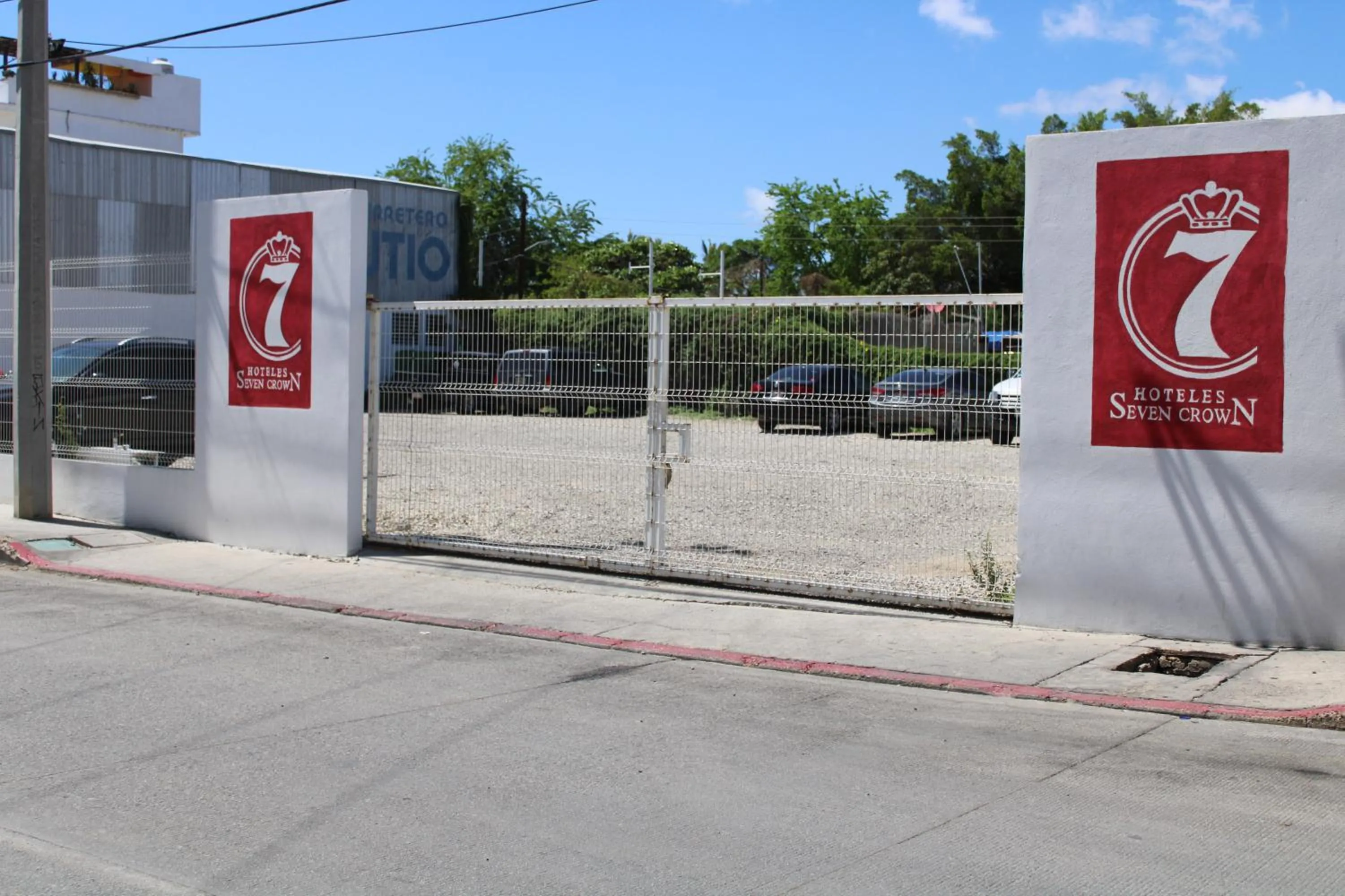 Property logo or sign in Seven Crown Express & Suites by Kavia