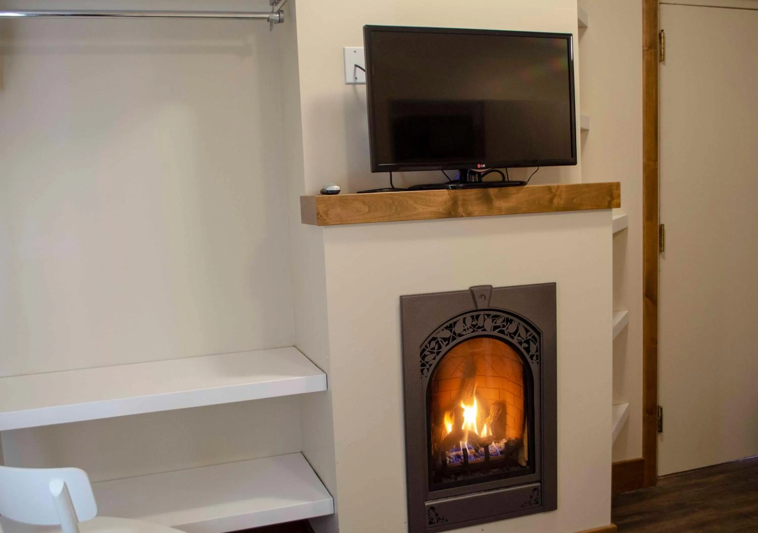 TV and multimedia in Aspen Village