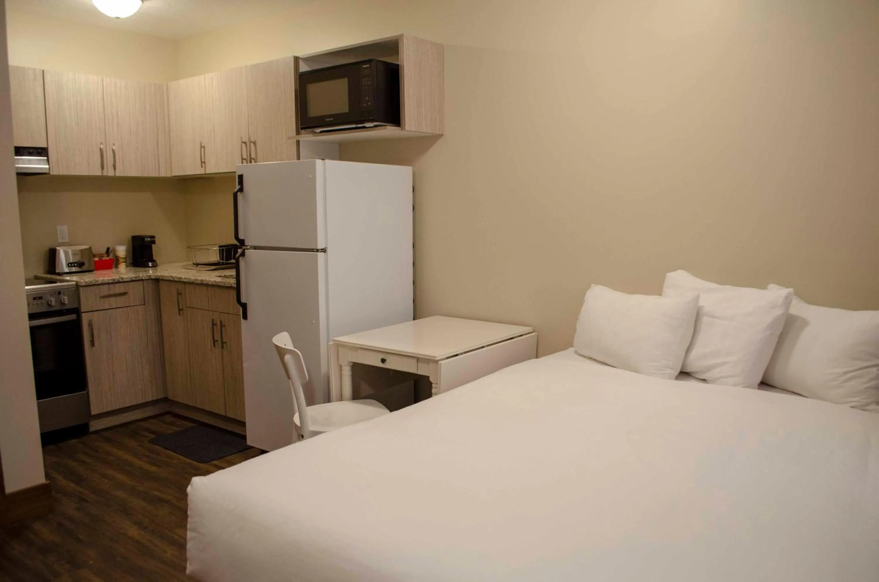 Bed in Aspen Village