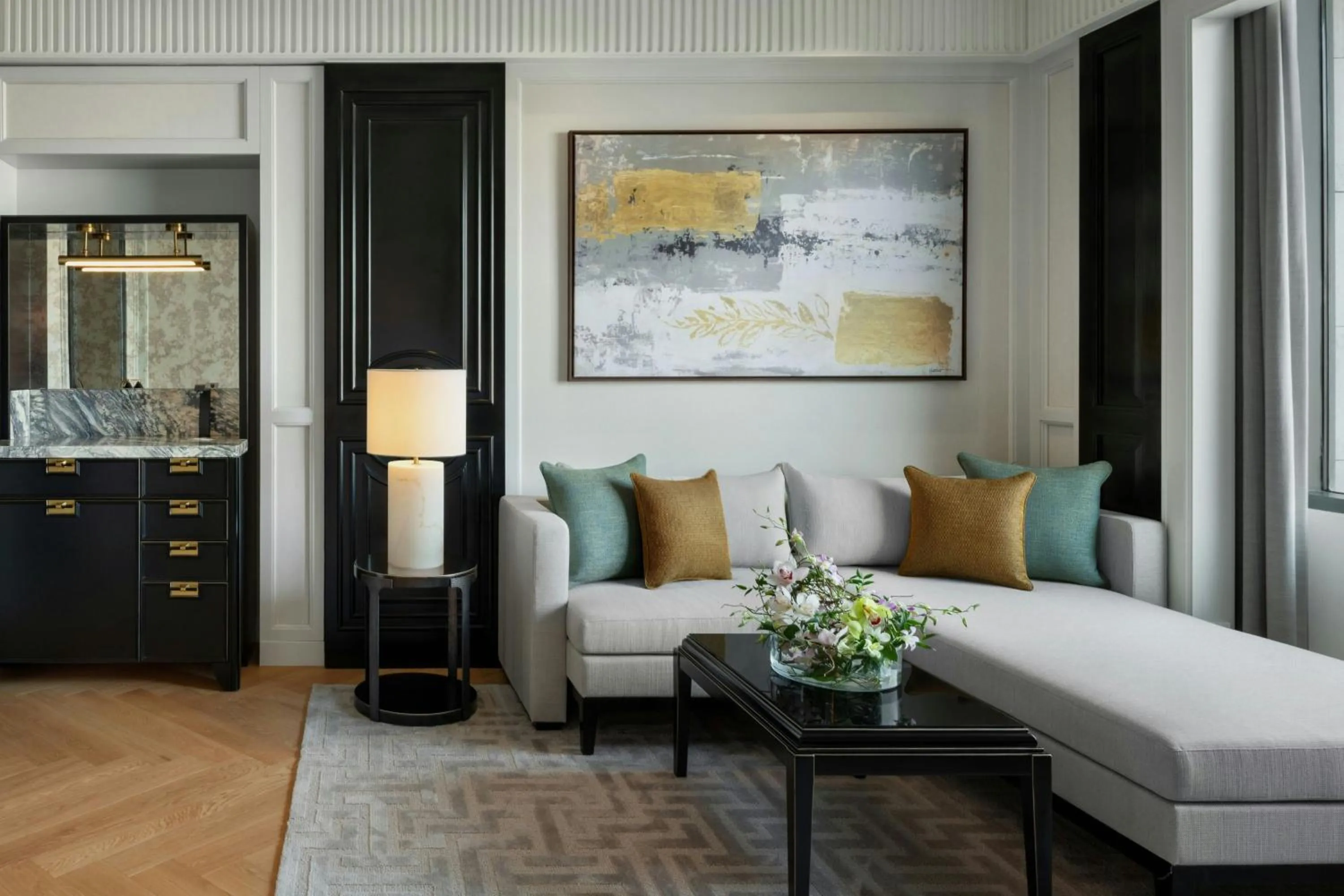 Living room, Bed in The Laurus, a Luxury Collection Resort, Singapore