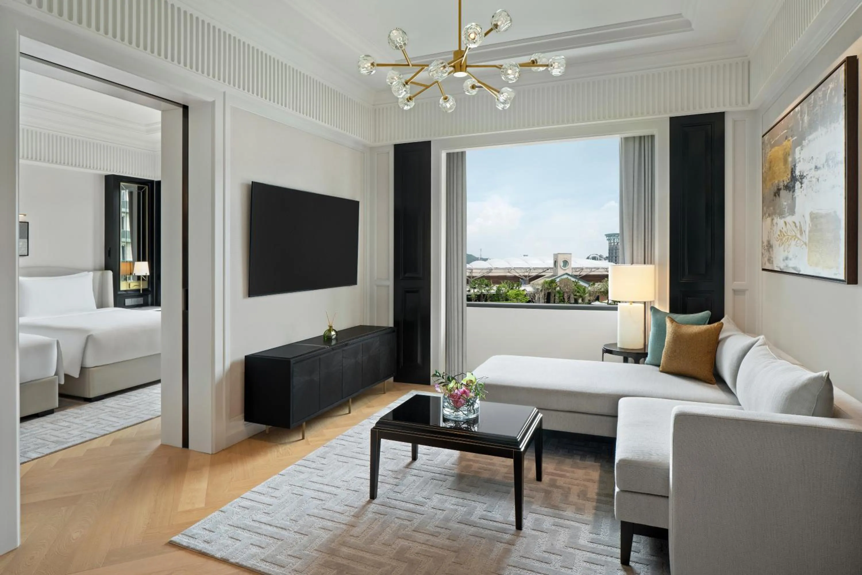 Living room, Bed in The Laurus, a Luxury Collection Resort, Singapore