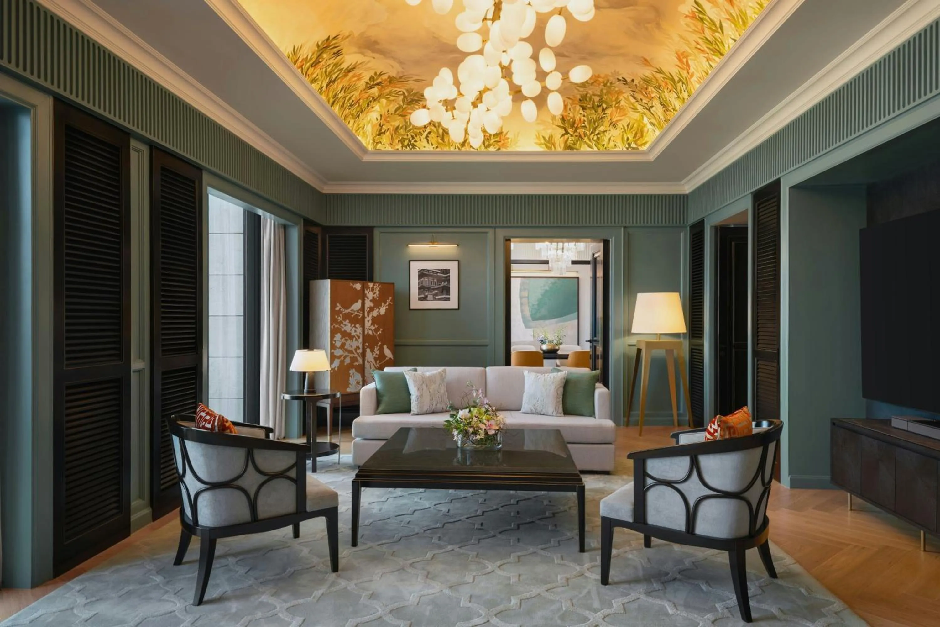 Living room in The Laurus, a Luxury Collection Resort, Singapore