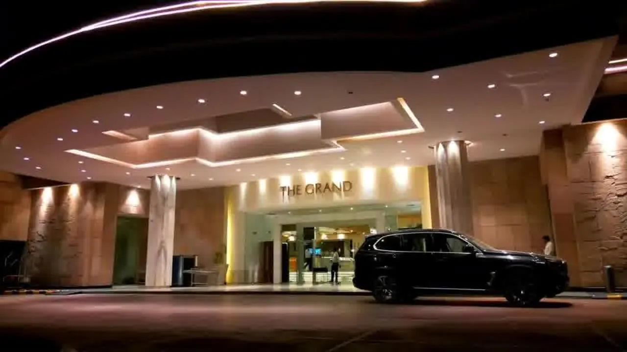 Facade/entrance in The Grand New Delhi