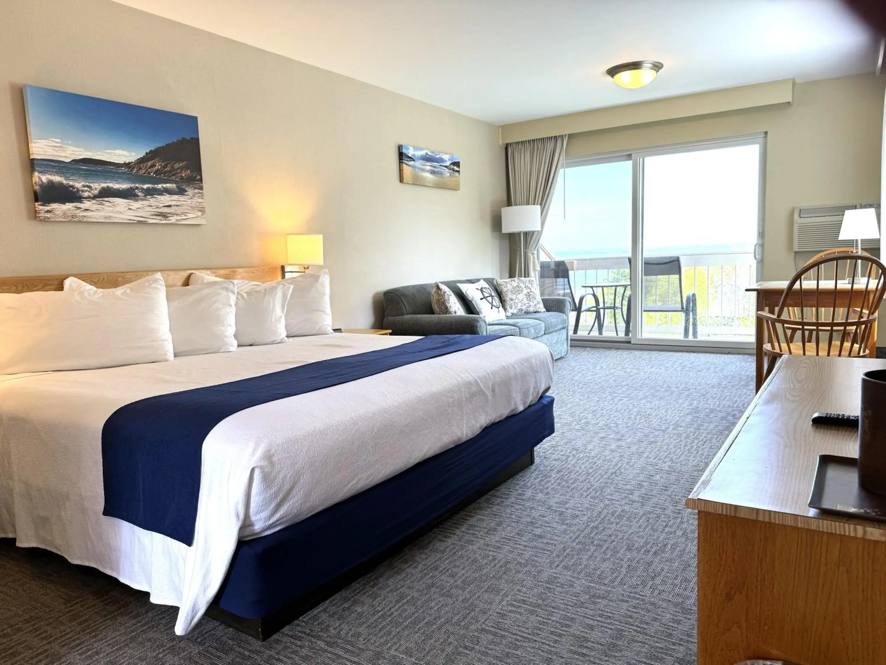 King Room with Ocean View and Balcony, 1 King Bed, Sofa Bed (2nd Floor NON-PET) in Atlantic Eyrie Lodge King Room with Ocean View and Balcony, 1 King Bed, Sofa Bed (2nd Floor NON-PET) in Atlantic Eyrie Lodge