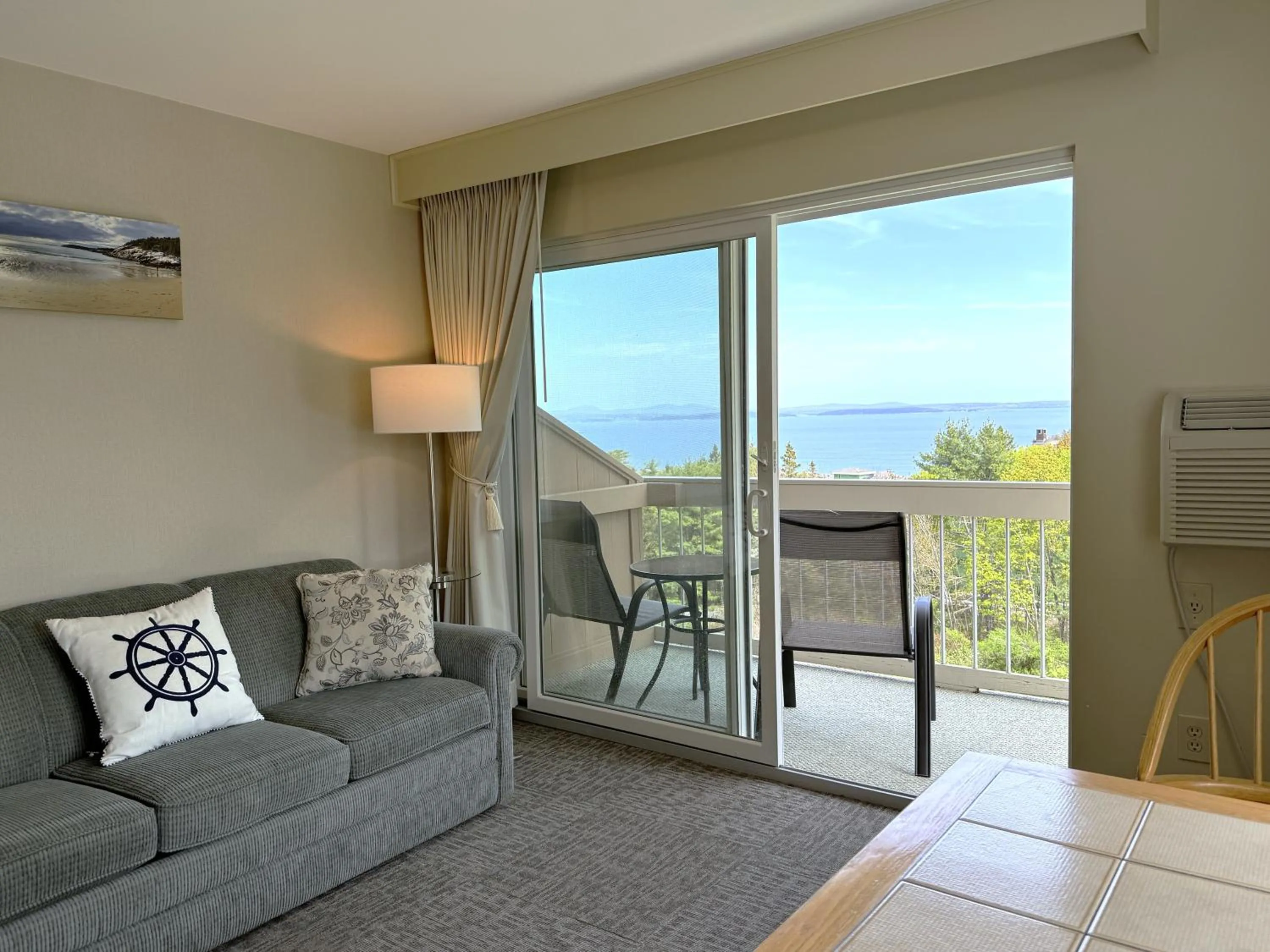 Atlantic Eyrie Lodge