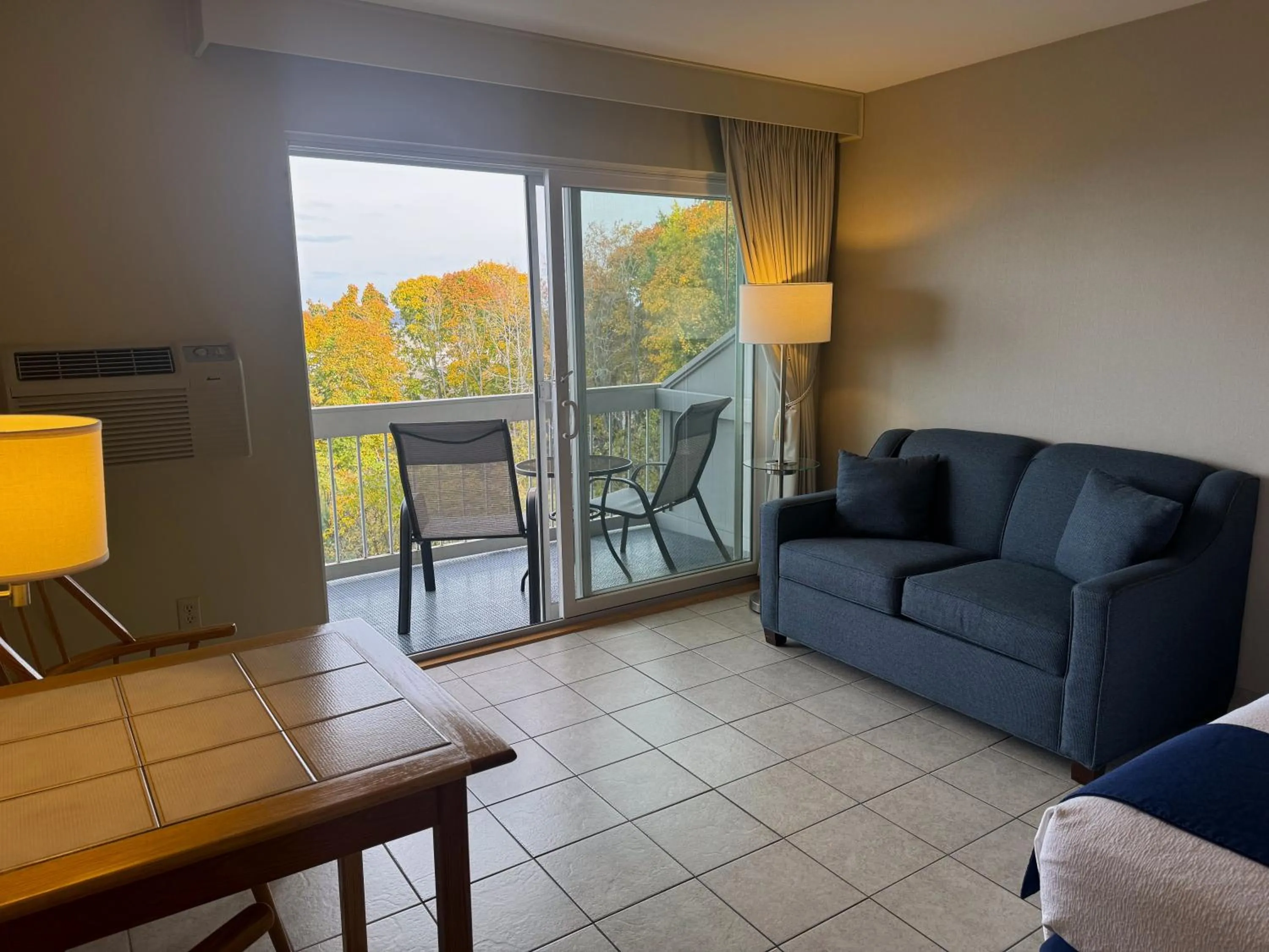 Atlantic Eyrie Lodge