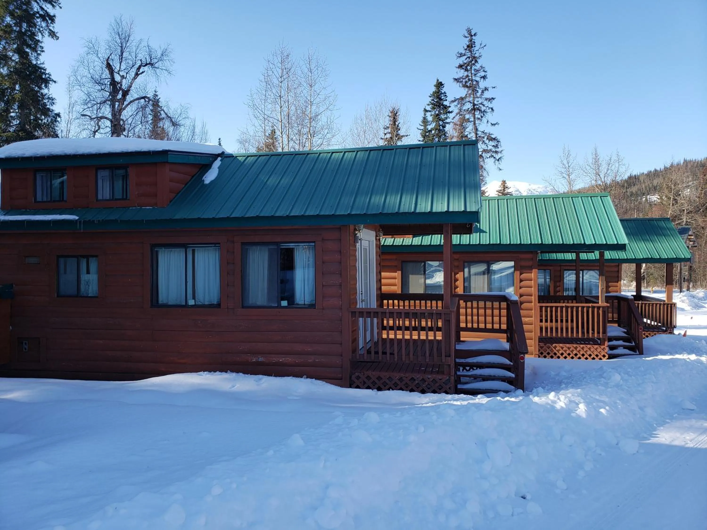 Property building in Gwin's Lodge & Roadhouse