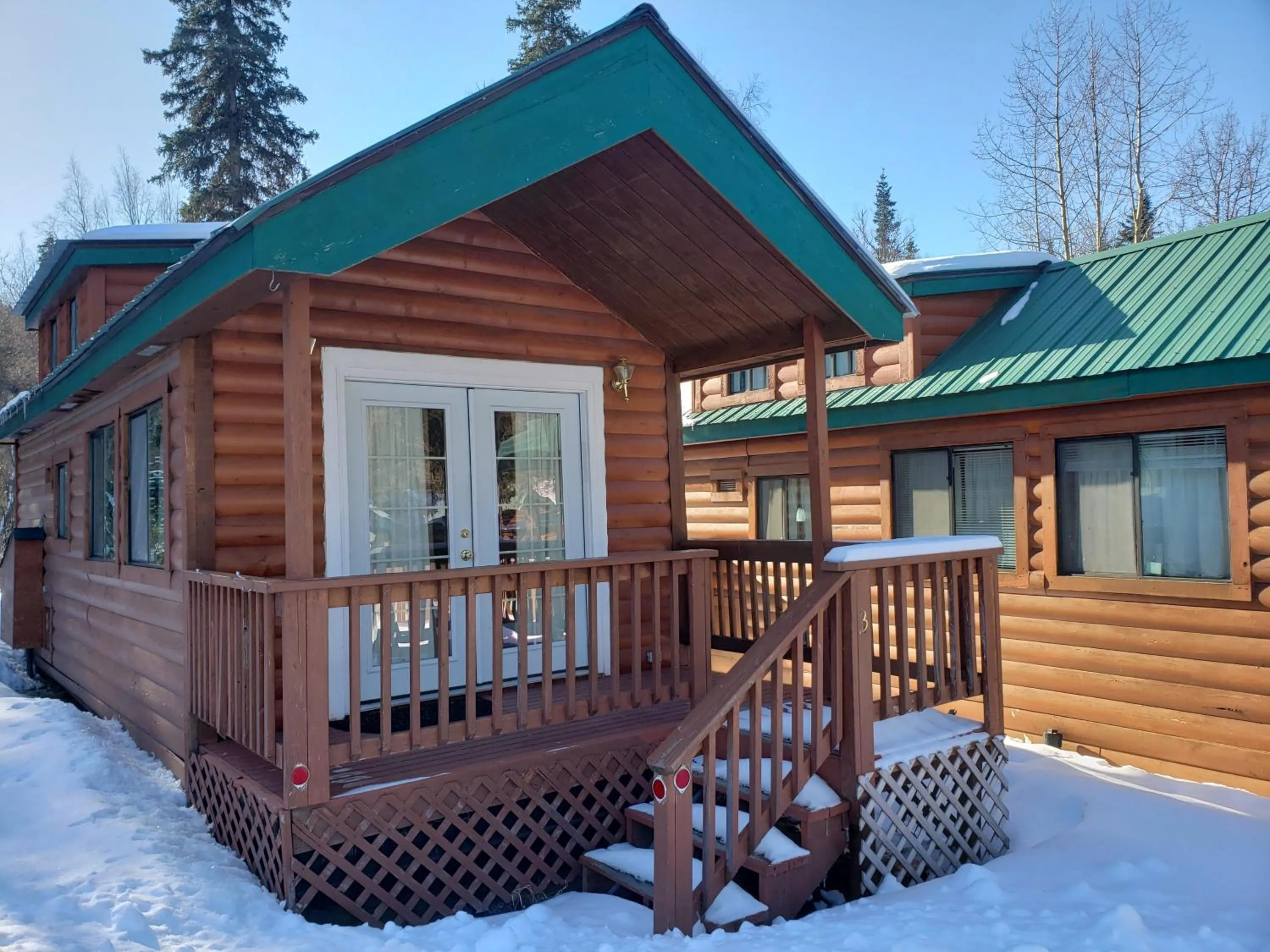 Property building in Gwin's Lodge & Roadhouse