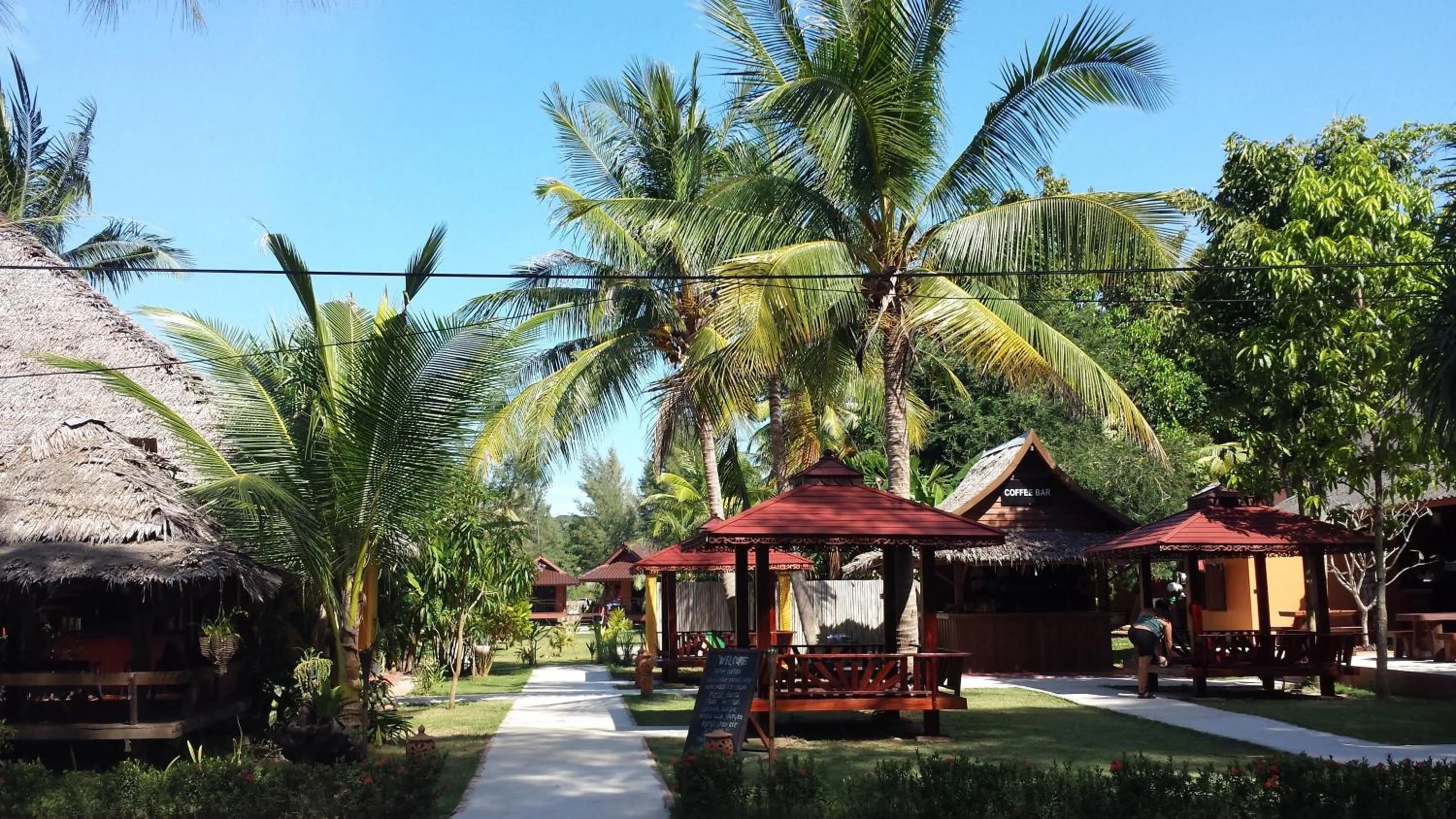 Lounge or bar in Lanta Pearl Beach Resort