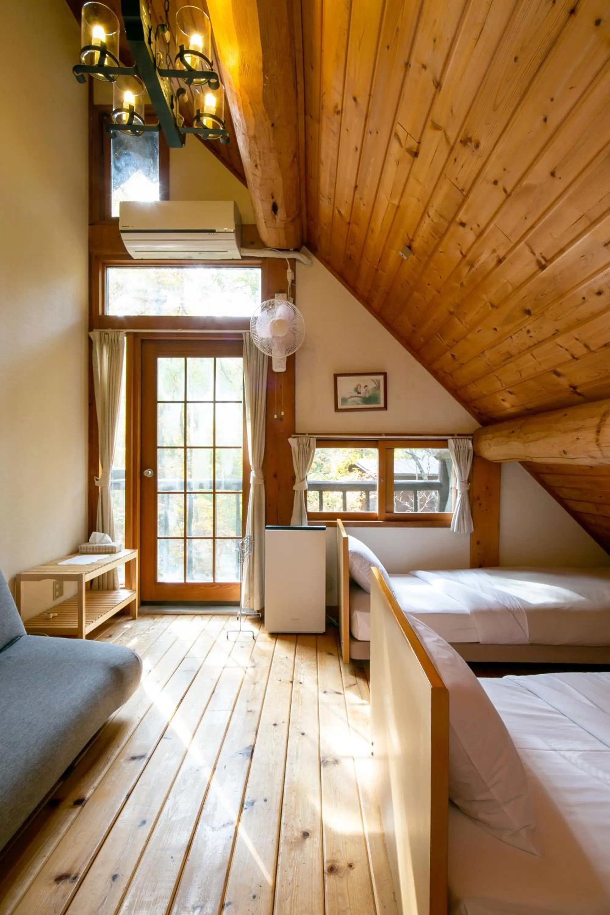 Bed in Canadian Loghouse Inn AzuminoYujin