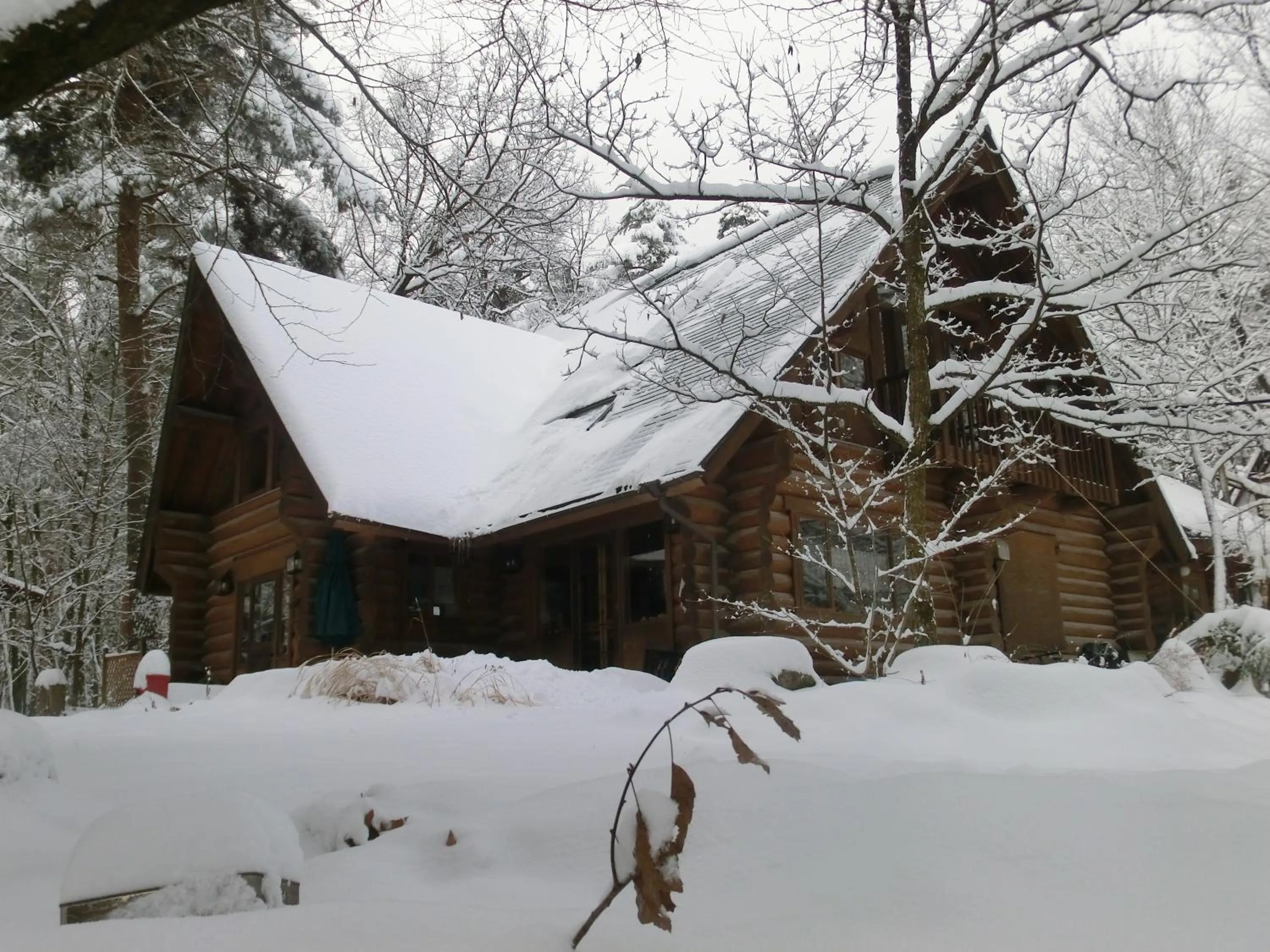 Property building in Canadian Loghouse Inn AzuminoYujin