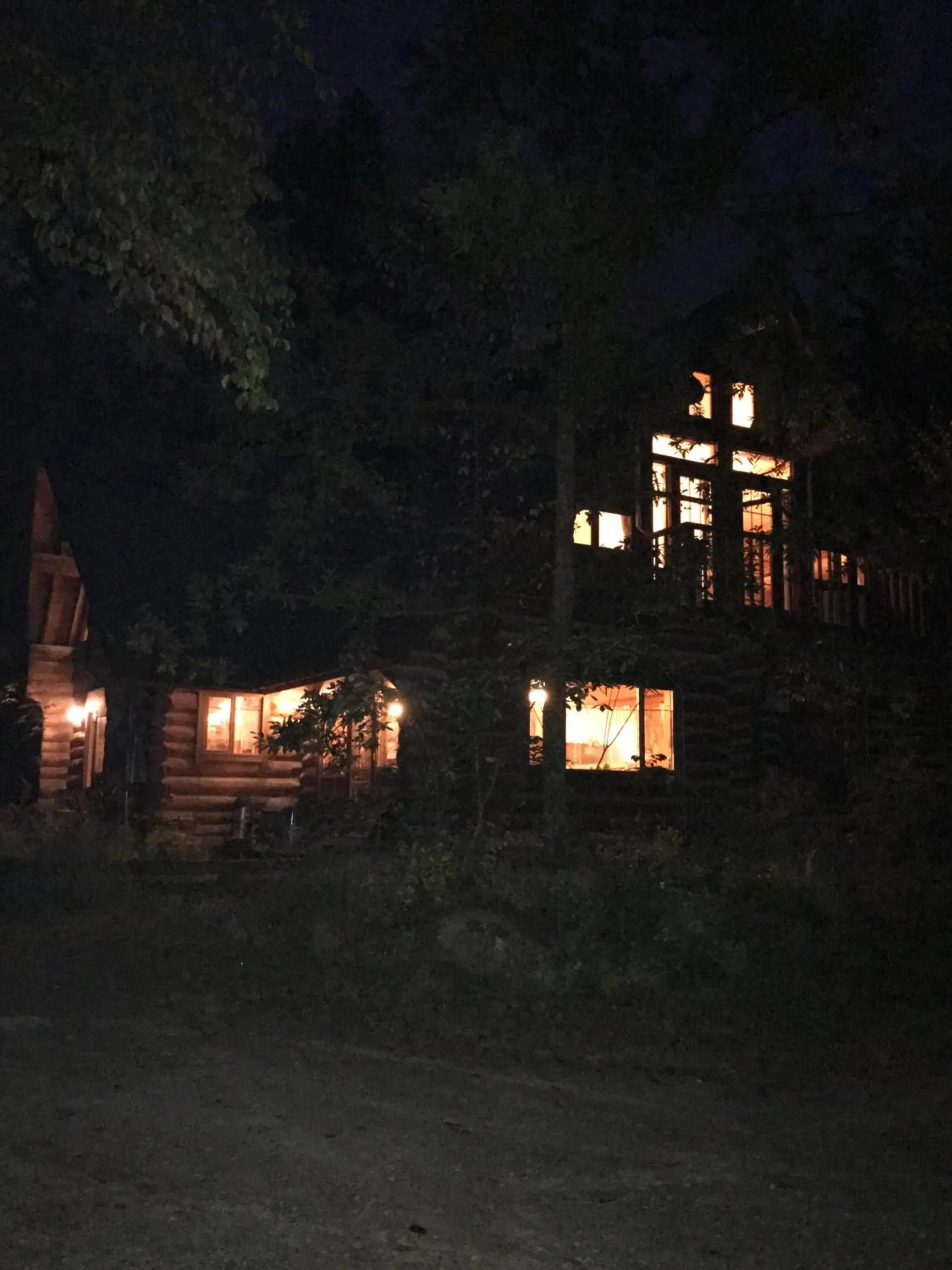 Facade/entrance in Canadian Loghouse Inn AzuminoYujin