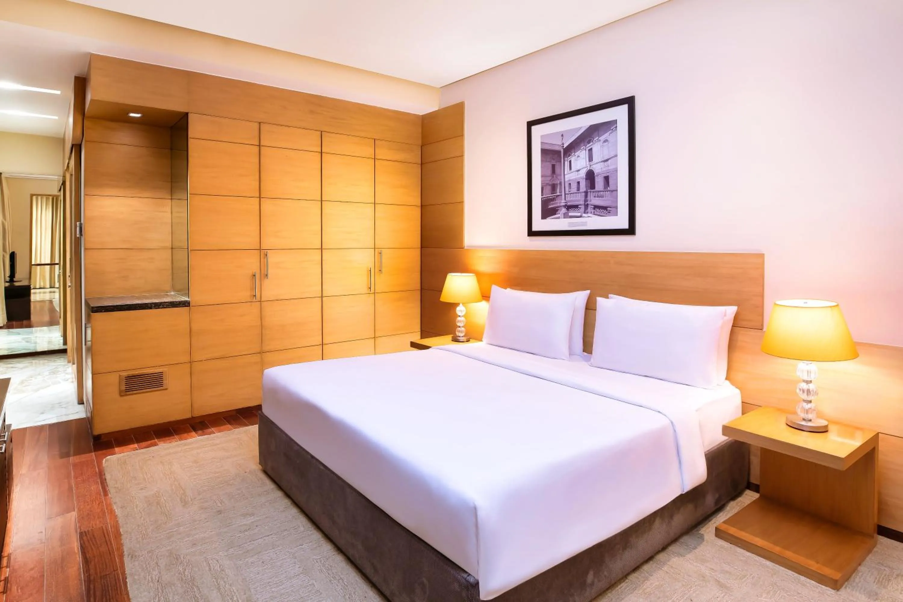 Bed in Radisson Blu Marina Hotel Connaught Place