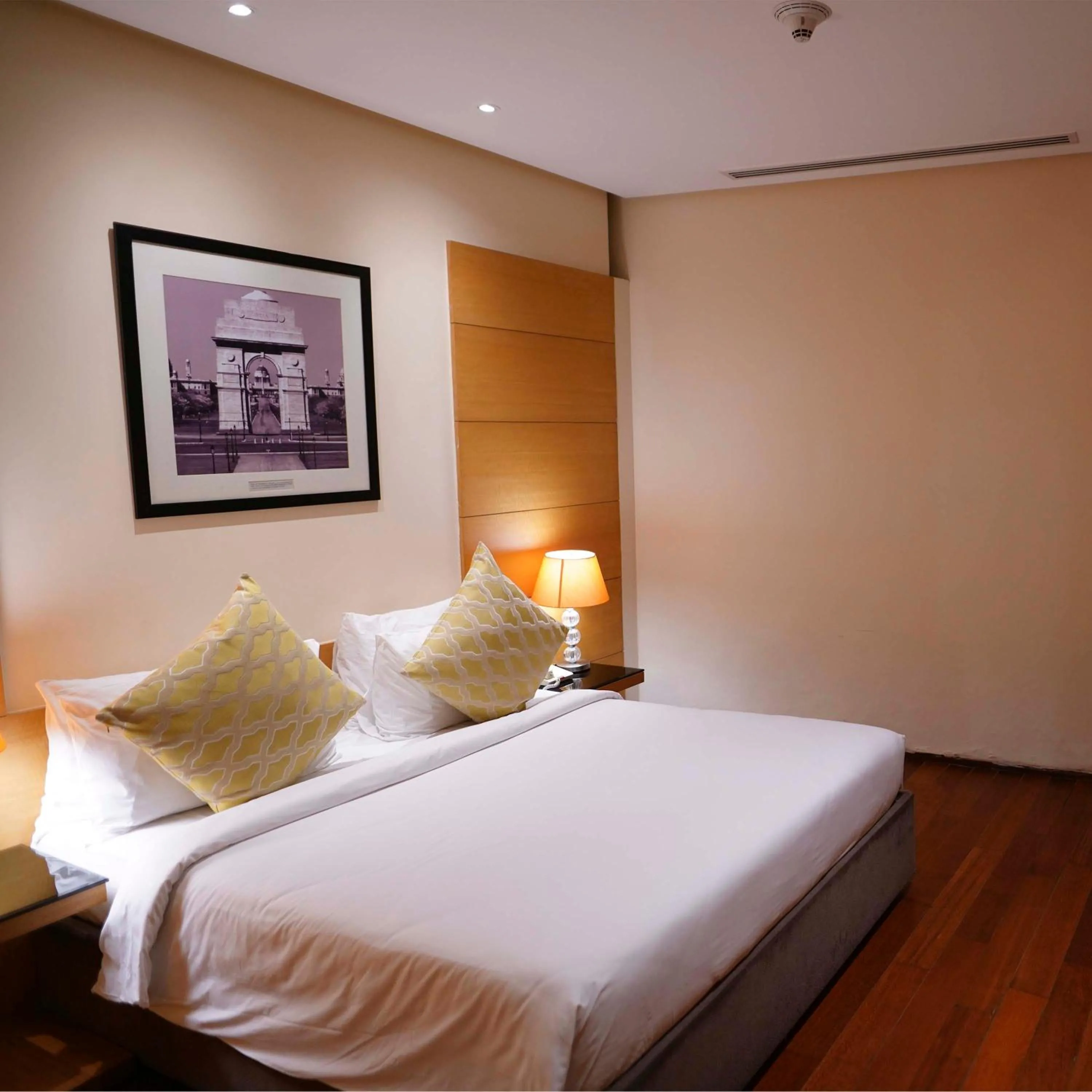 Bedroom, Bed in Radisson Blu Marina Hotel Connaught Place