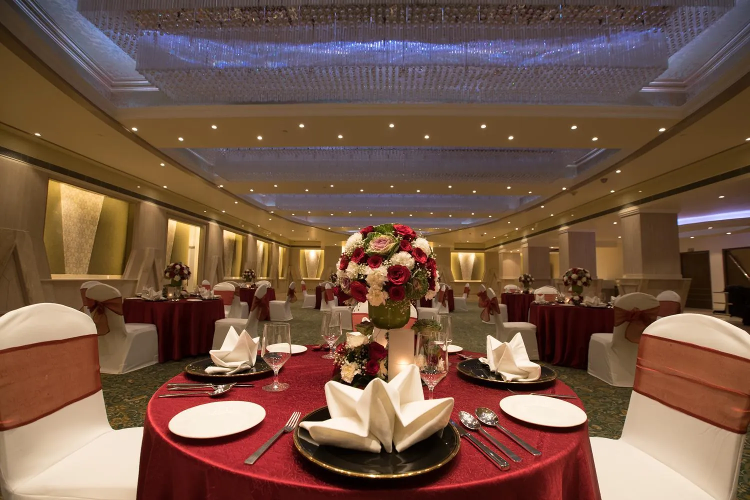 Banquet/Function facilities in The Suryaa New Delhi