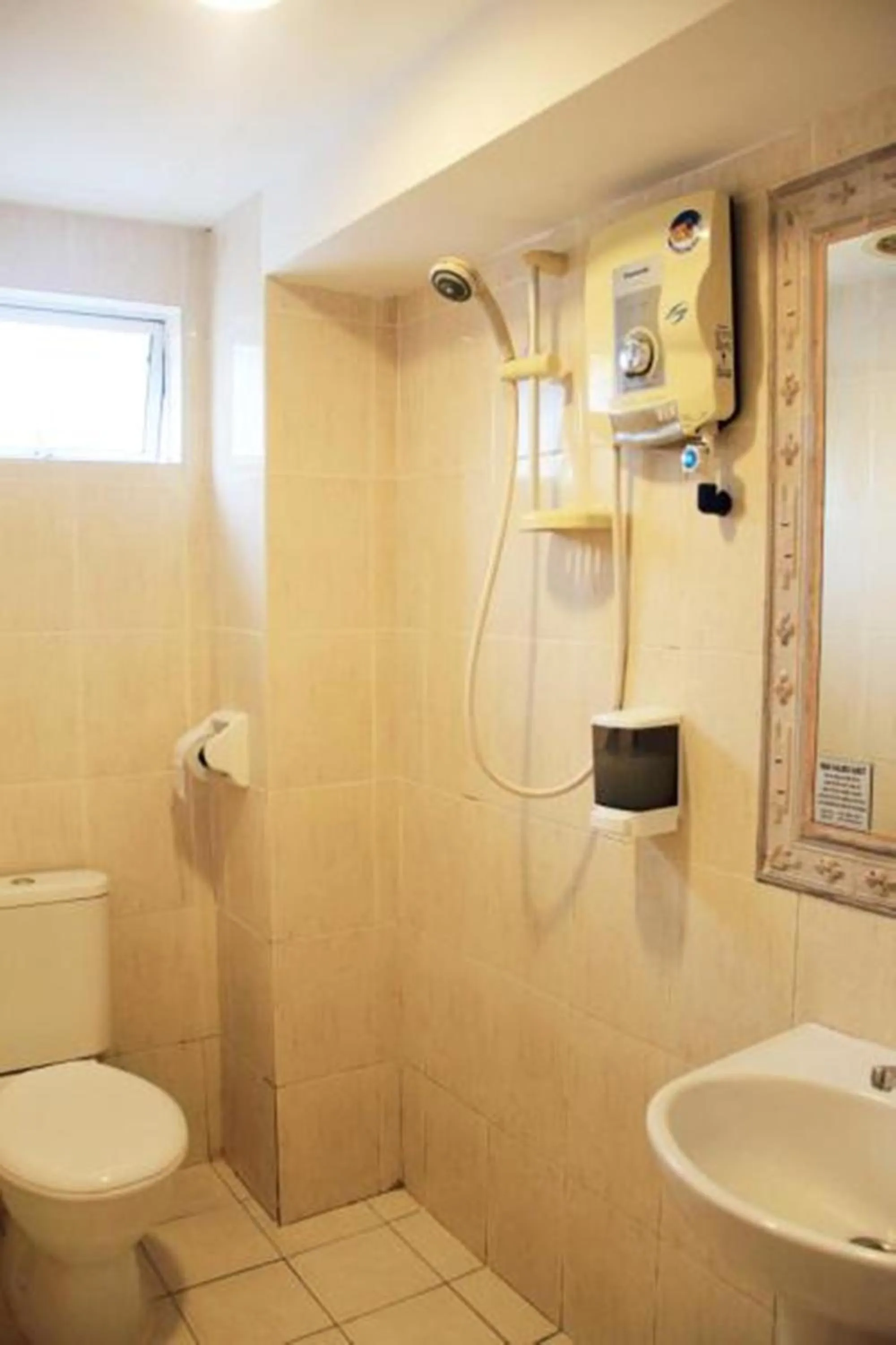 Bathroom in Sun Inns Hotel Sunway Mentari