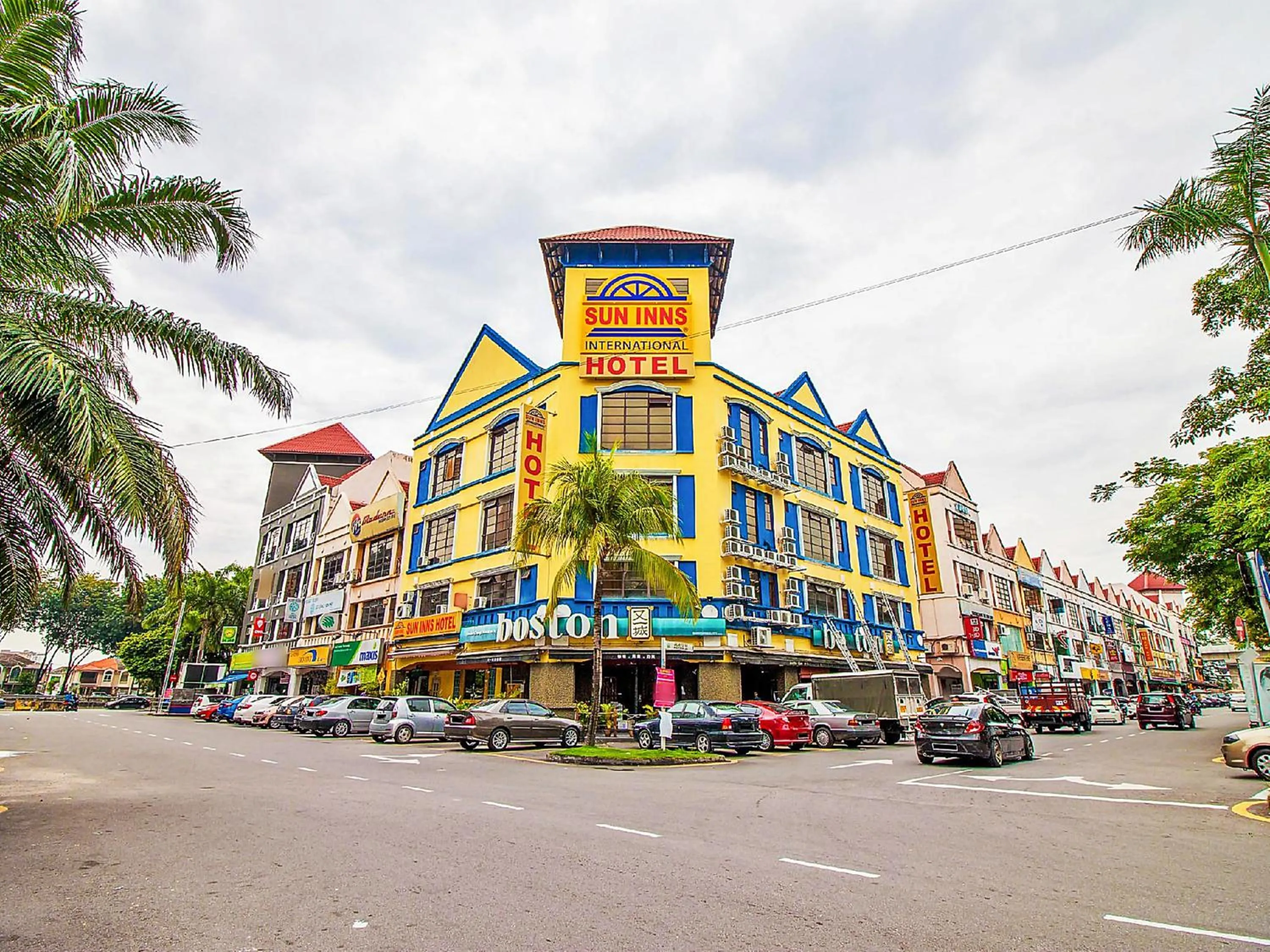 Property building in Sun Inns Hotel Sunway Mentari