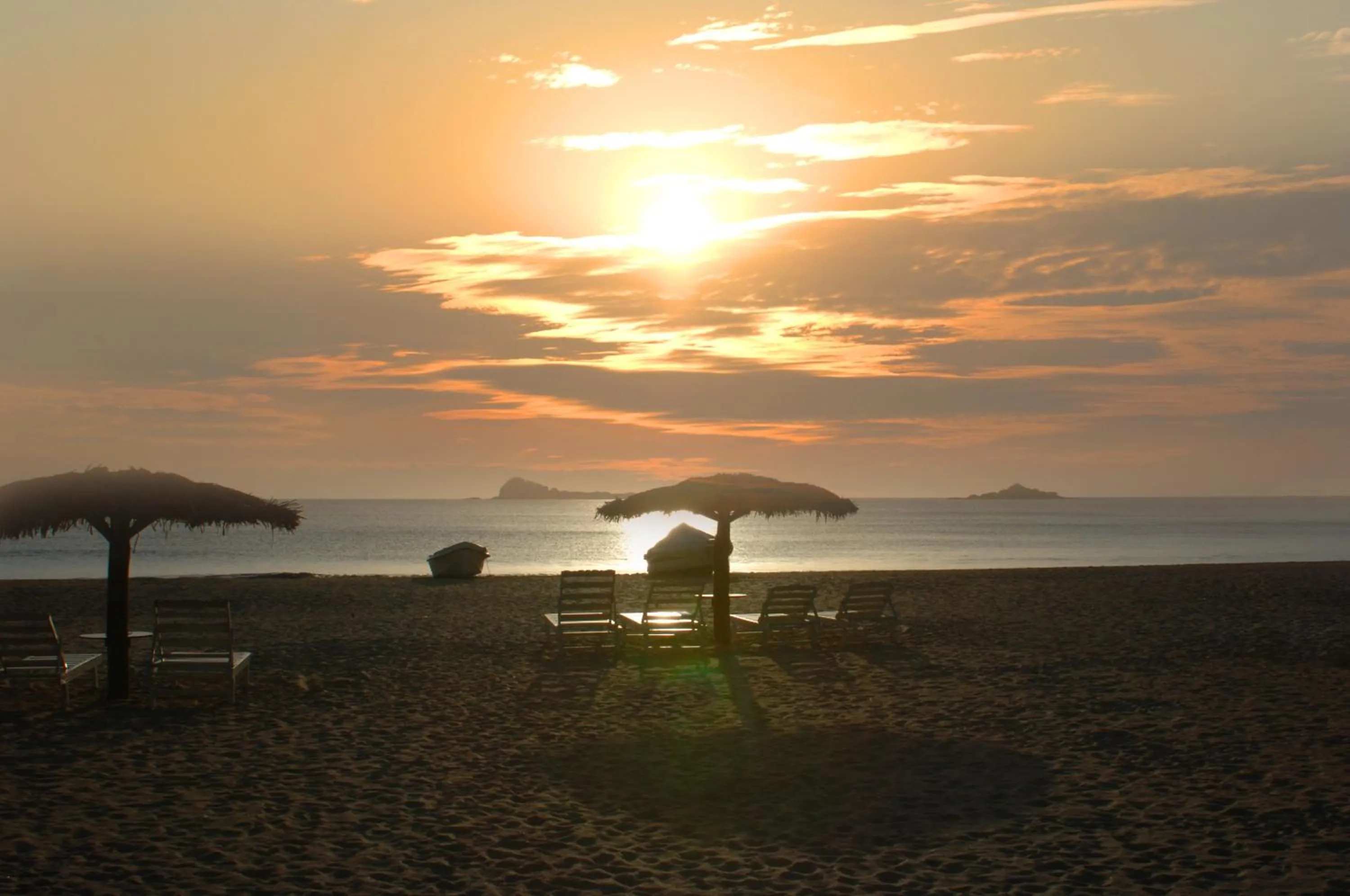 Sunrise in Pigeon Island Beach Resort and Spa