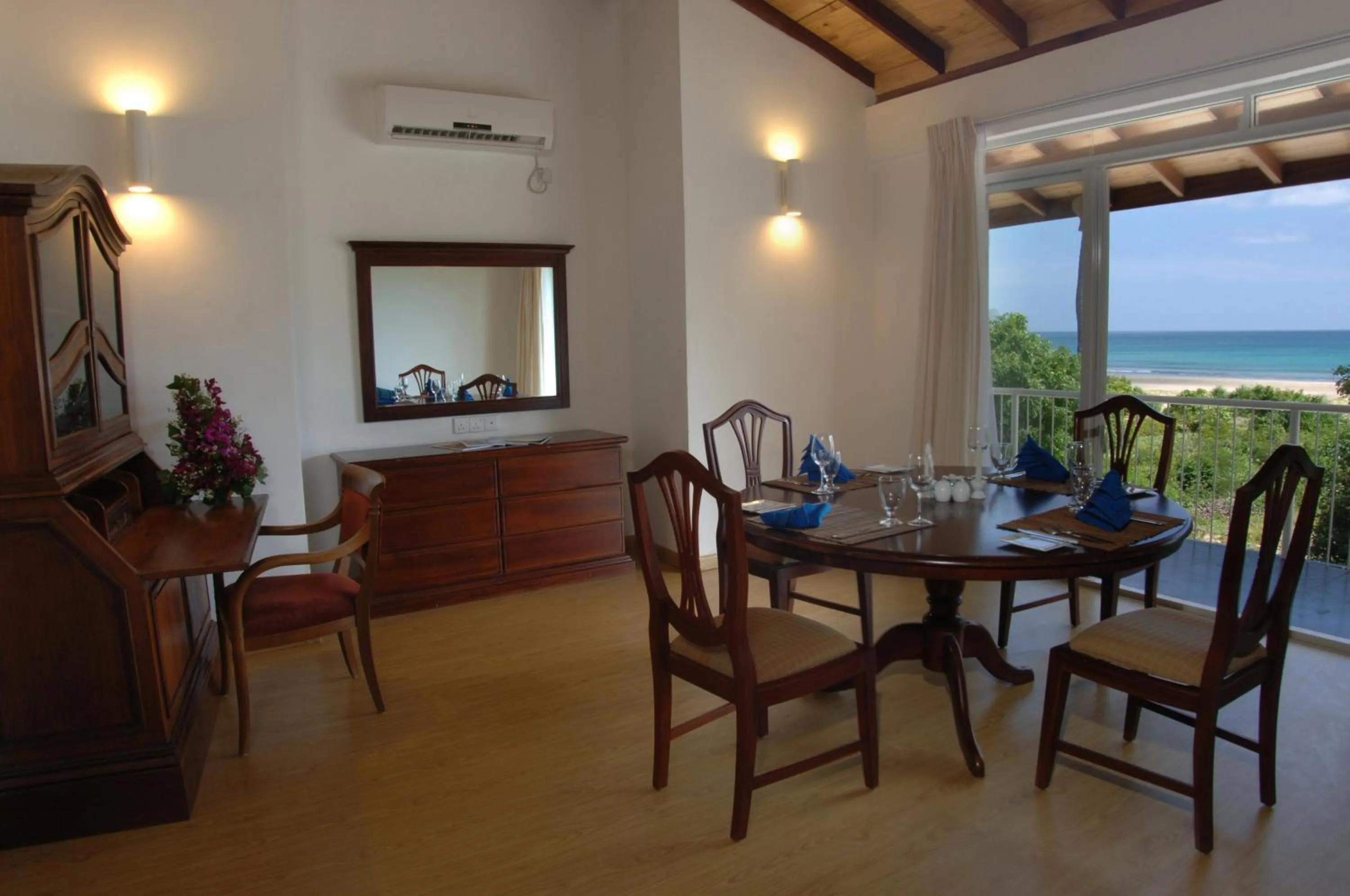 Dining area in Pigeon Island Beach Resort and Spa
