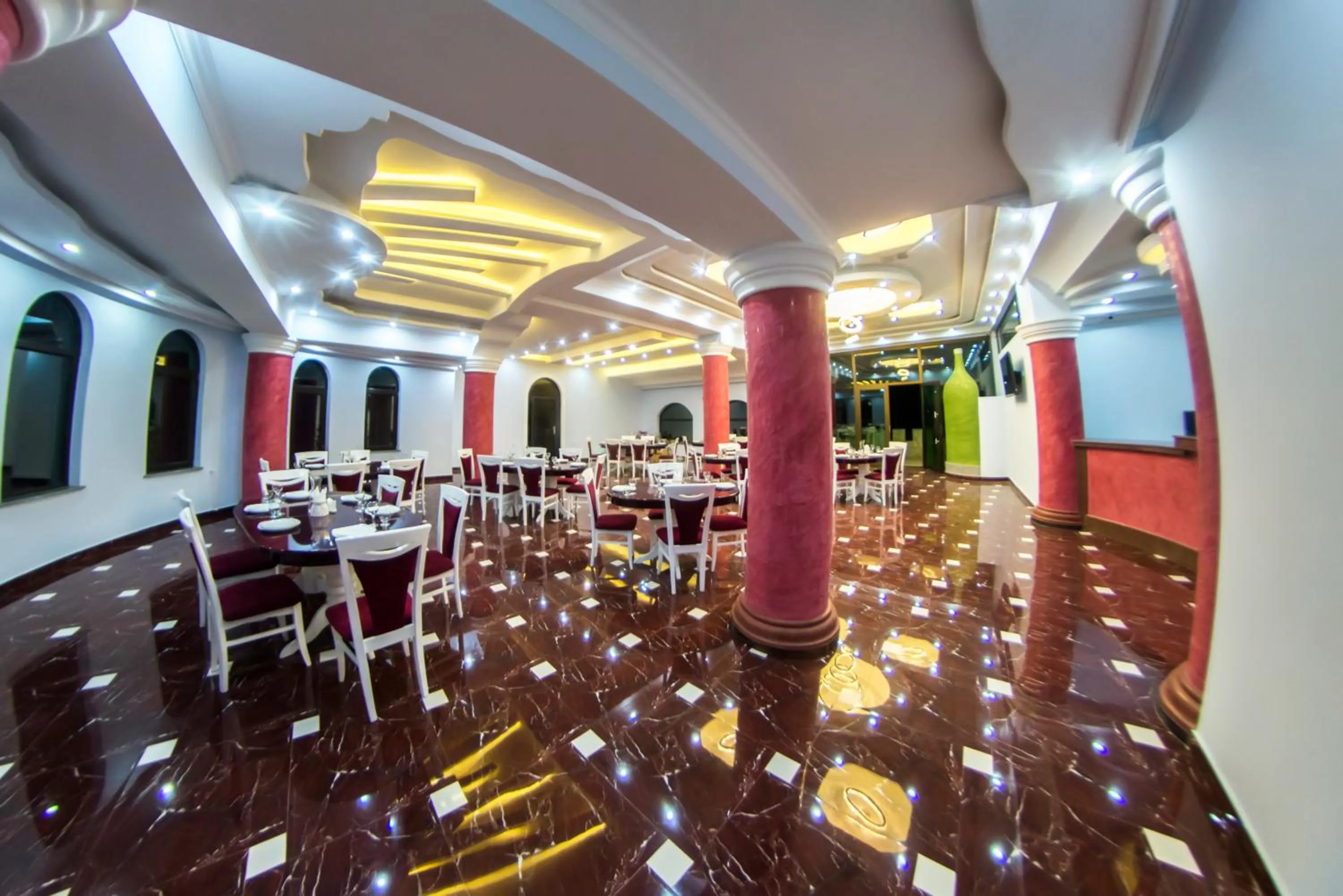 Breakfast in Gelati Tower