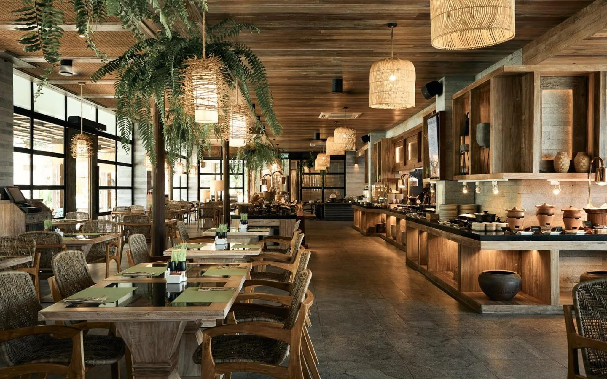 Restaurant/places to eat in Dinso Resort & Villas Phuket, Vignette Collection by IHG