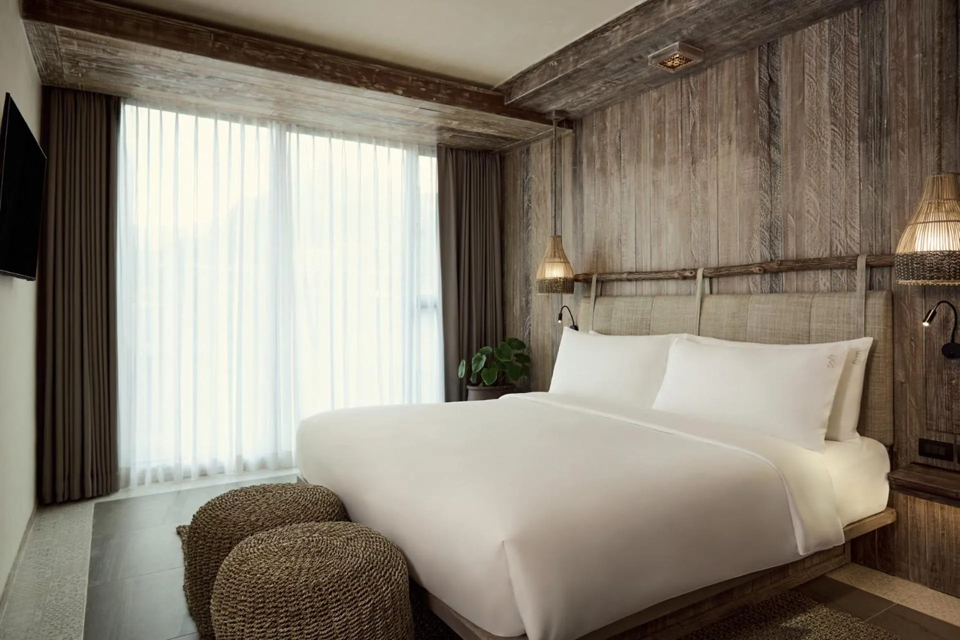 Bed in Dinso Resort & Villas Phuket, Vignette Collection by IHG