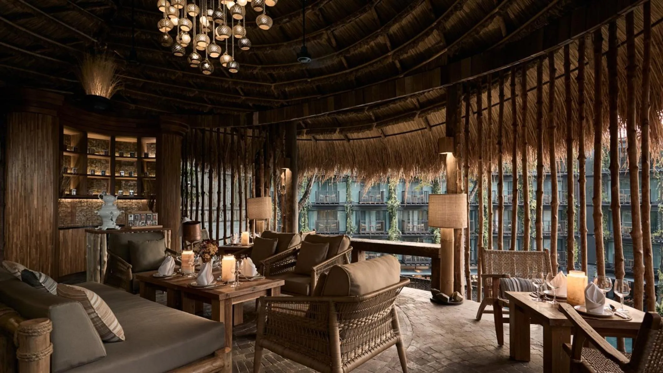 Restaurant/places to eat in Dinso Resort & Villas Phuket, Vignette Collection by IHG