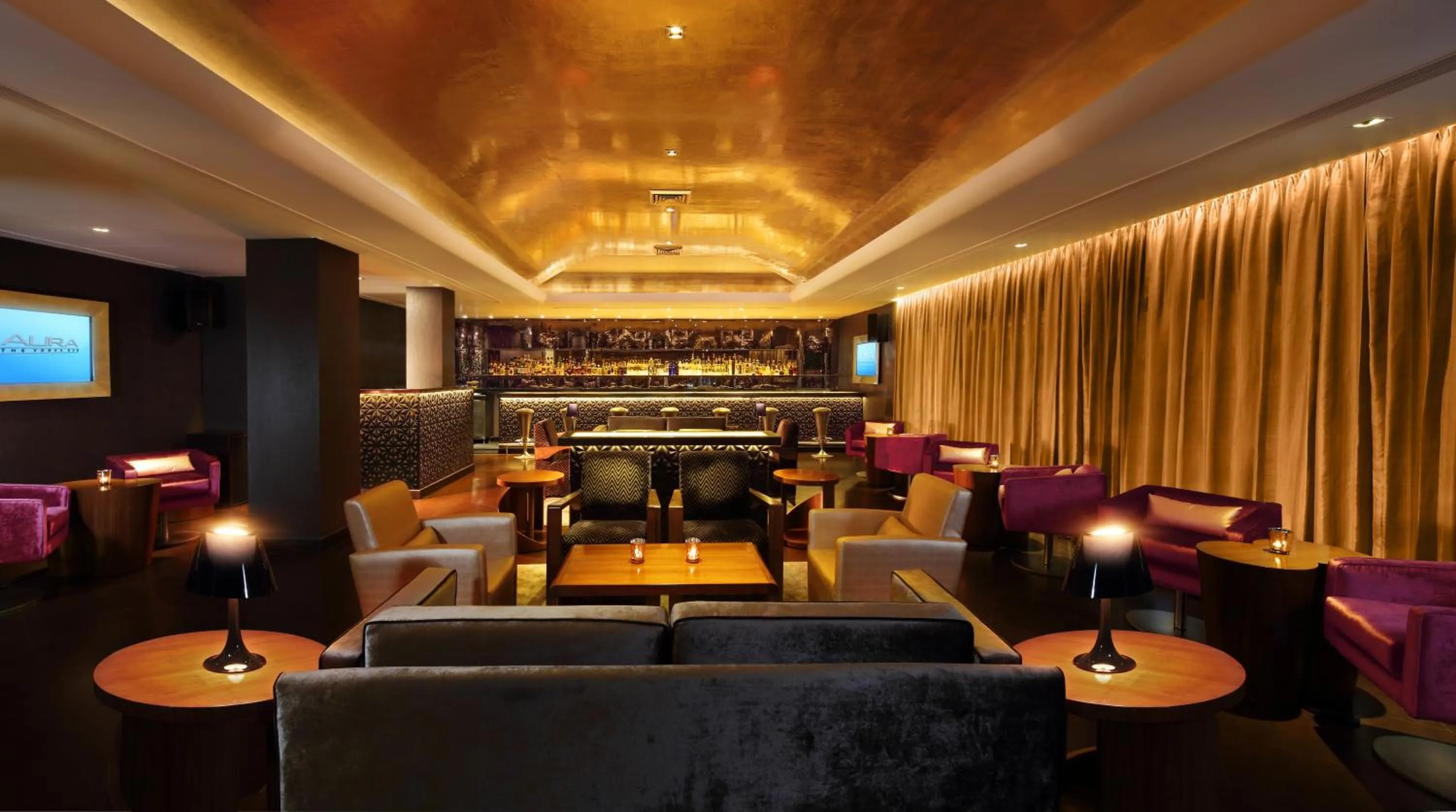 Lounge or bar in The Claridges New Delhi