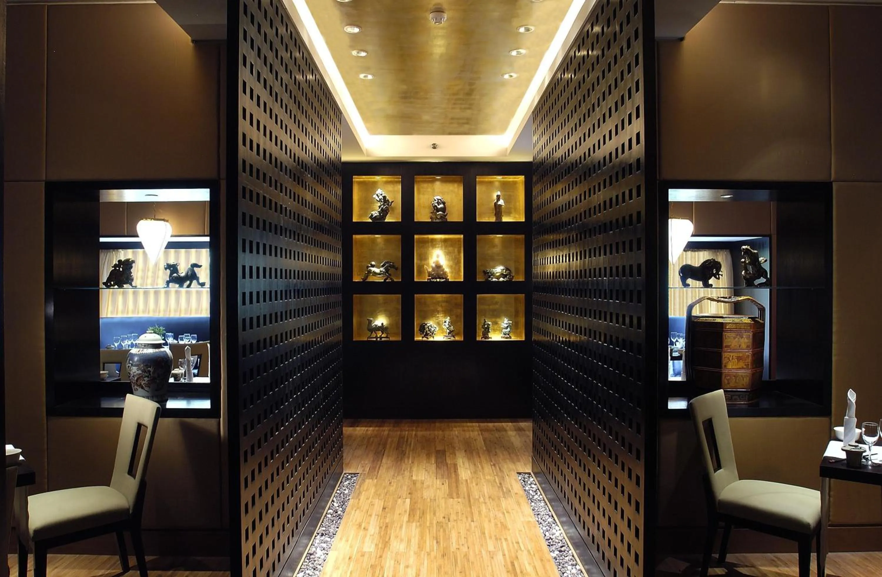 Lunch in The Claridges New Delhi