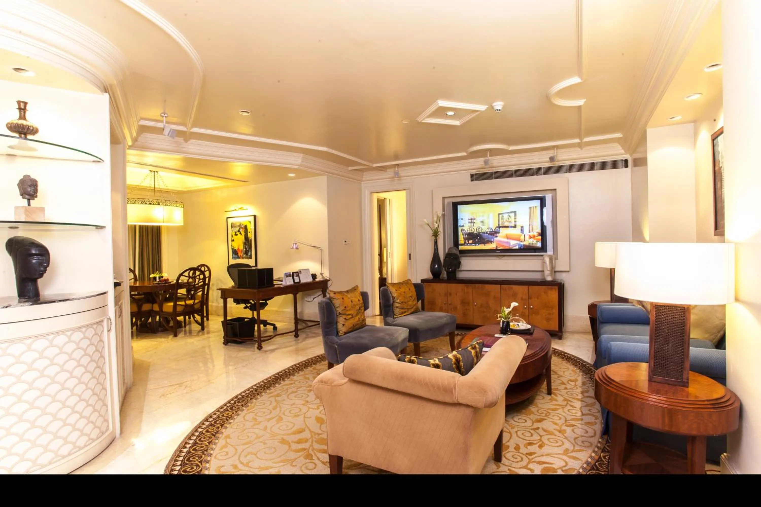Living room in The Claridges New Delhi
