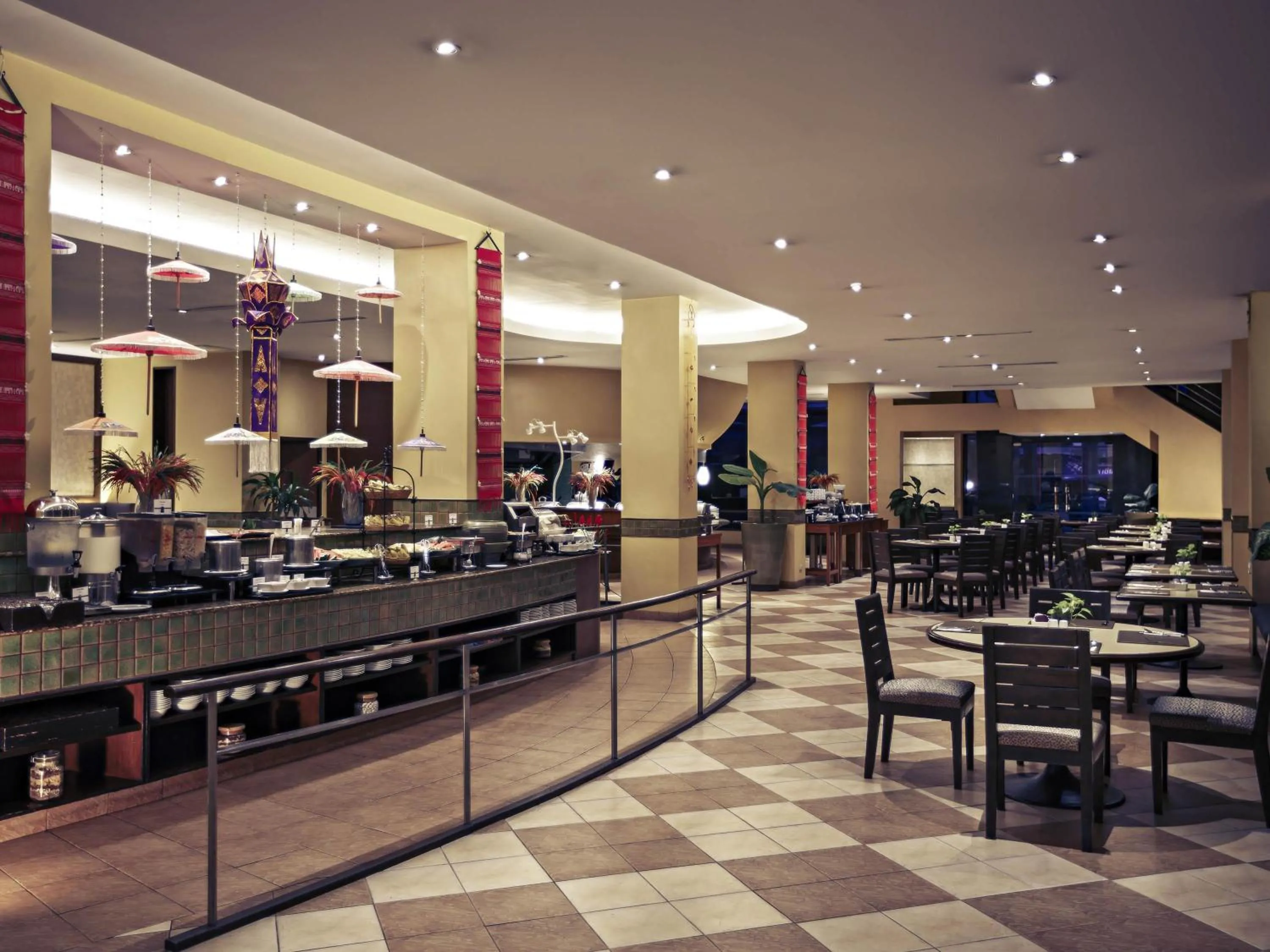 Restaurant/places to eat in Mercure Chiang Mai