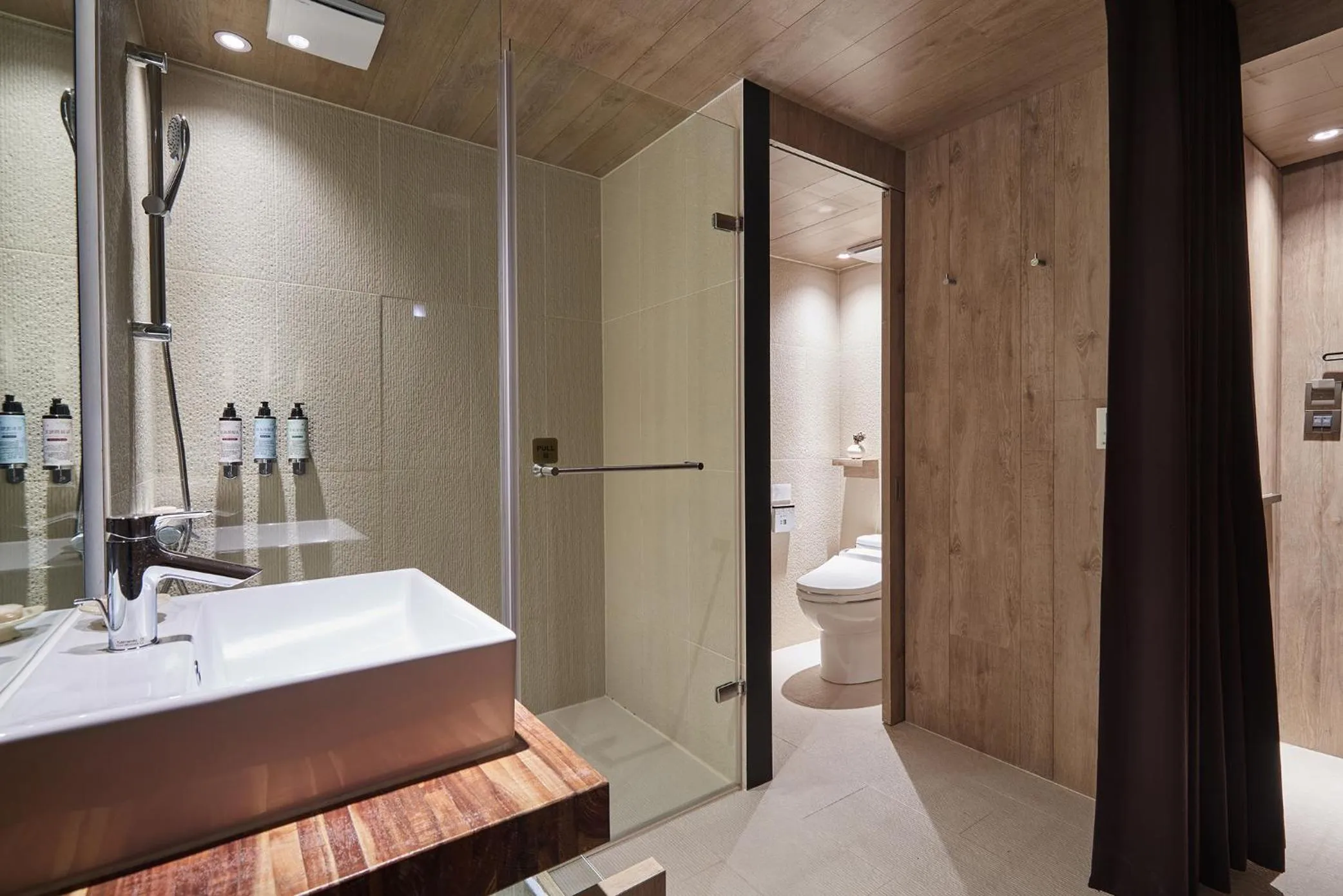 On site in K Hotel Taipei Nanjing