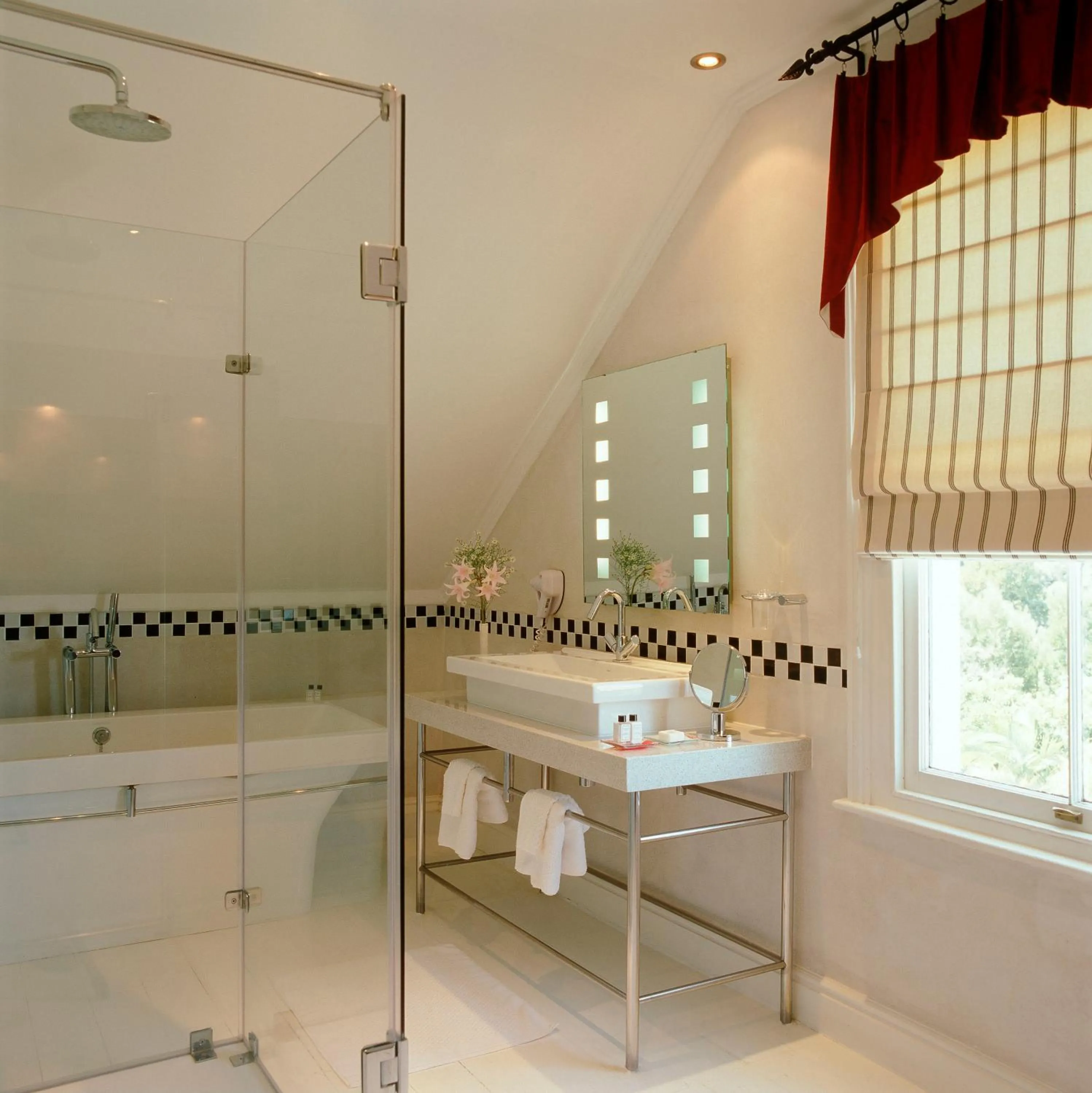 Shower in Falcons View Manor