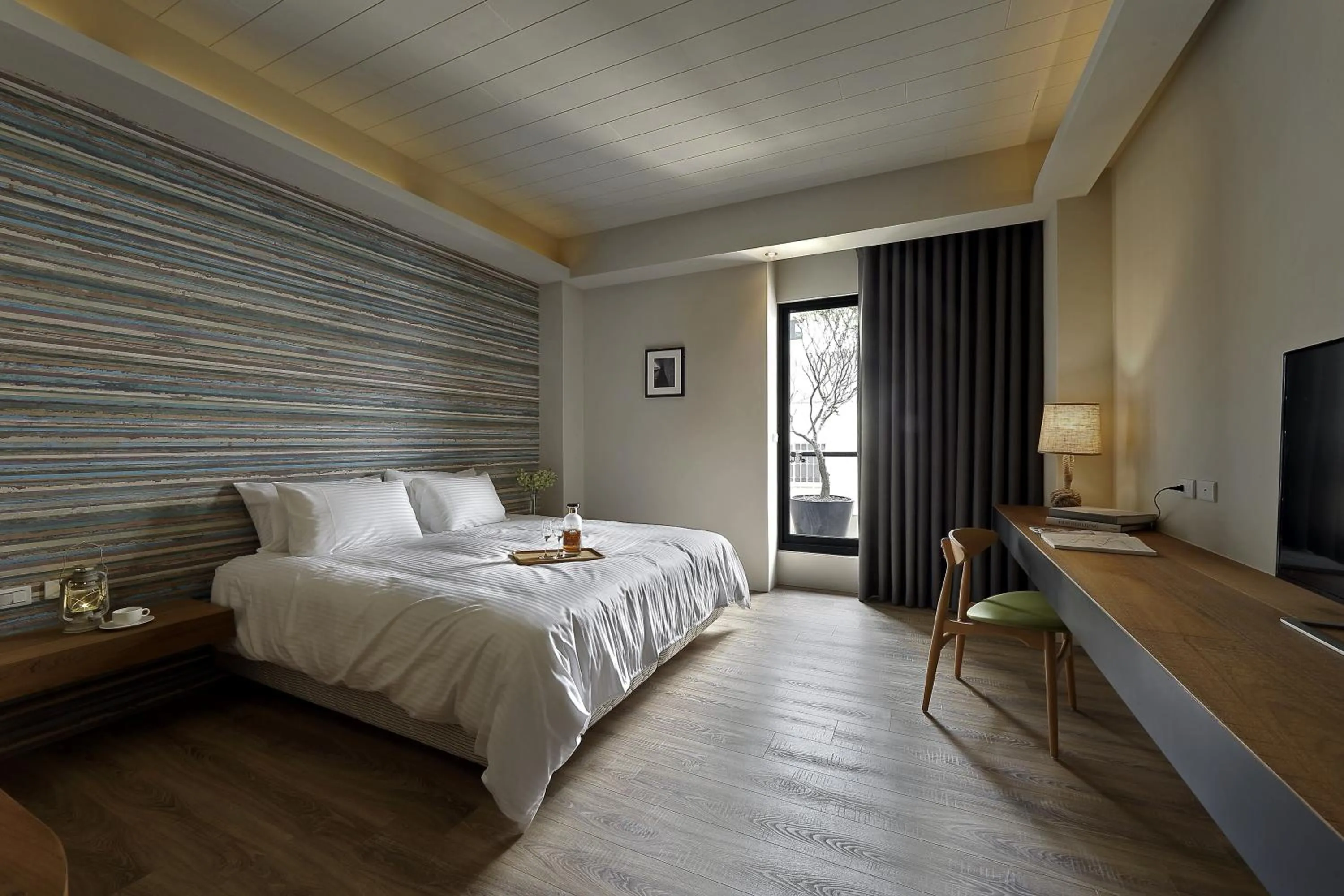 Bed in Sun Moon Lake Blue Sky Bay B&B