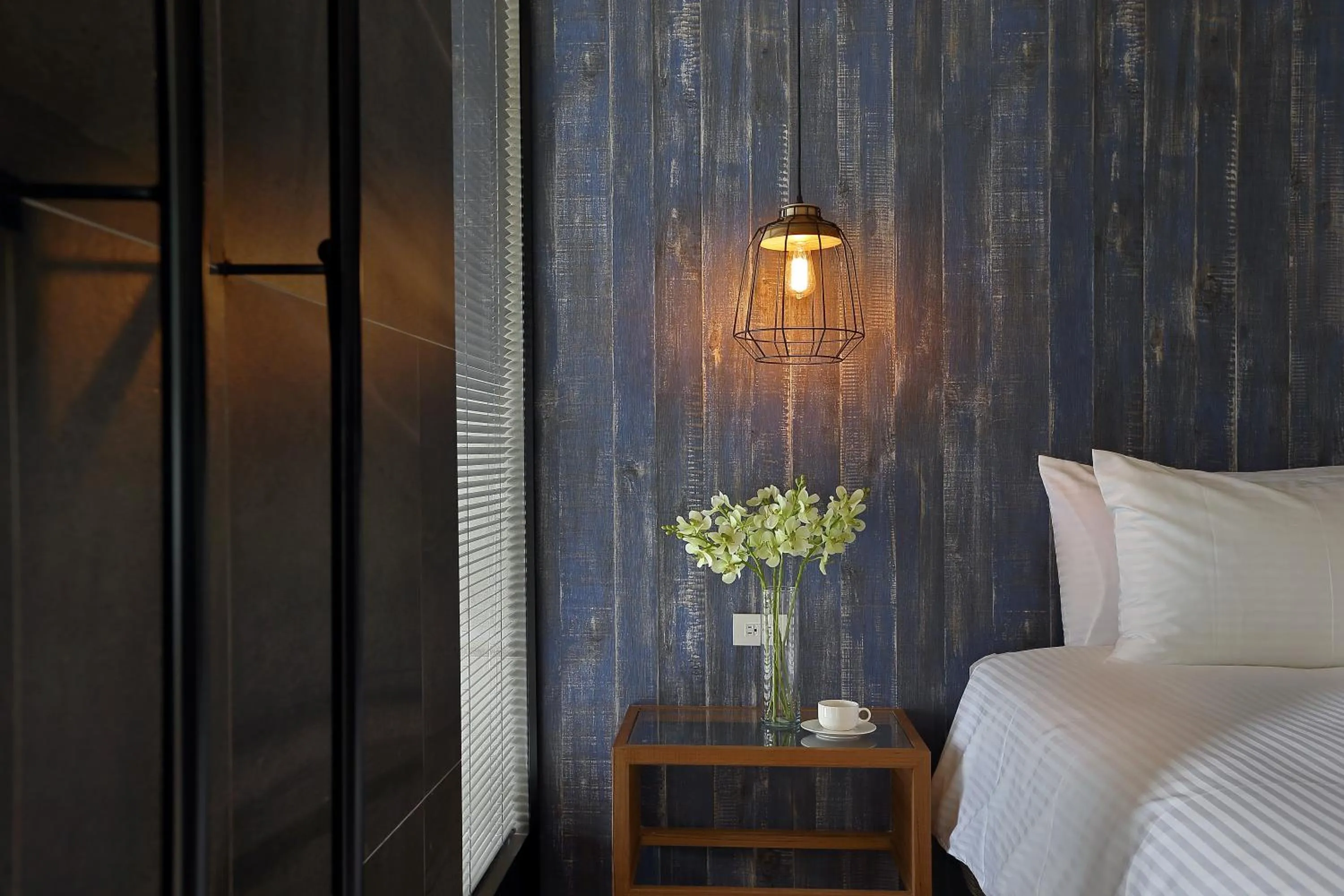 Decorative detail, Bed in Sun Moon Lake Blue Sky Bay B&B